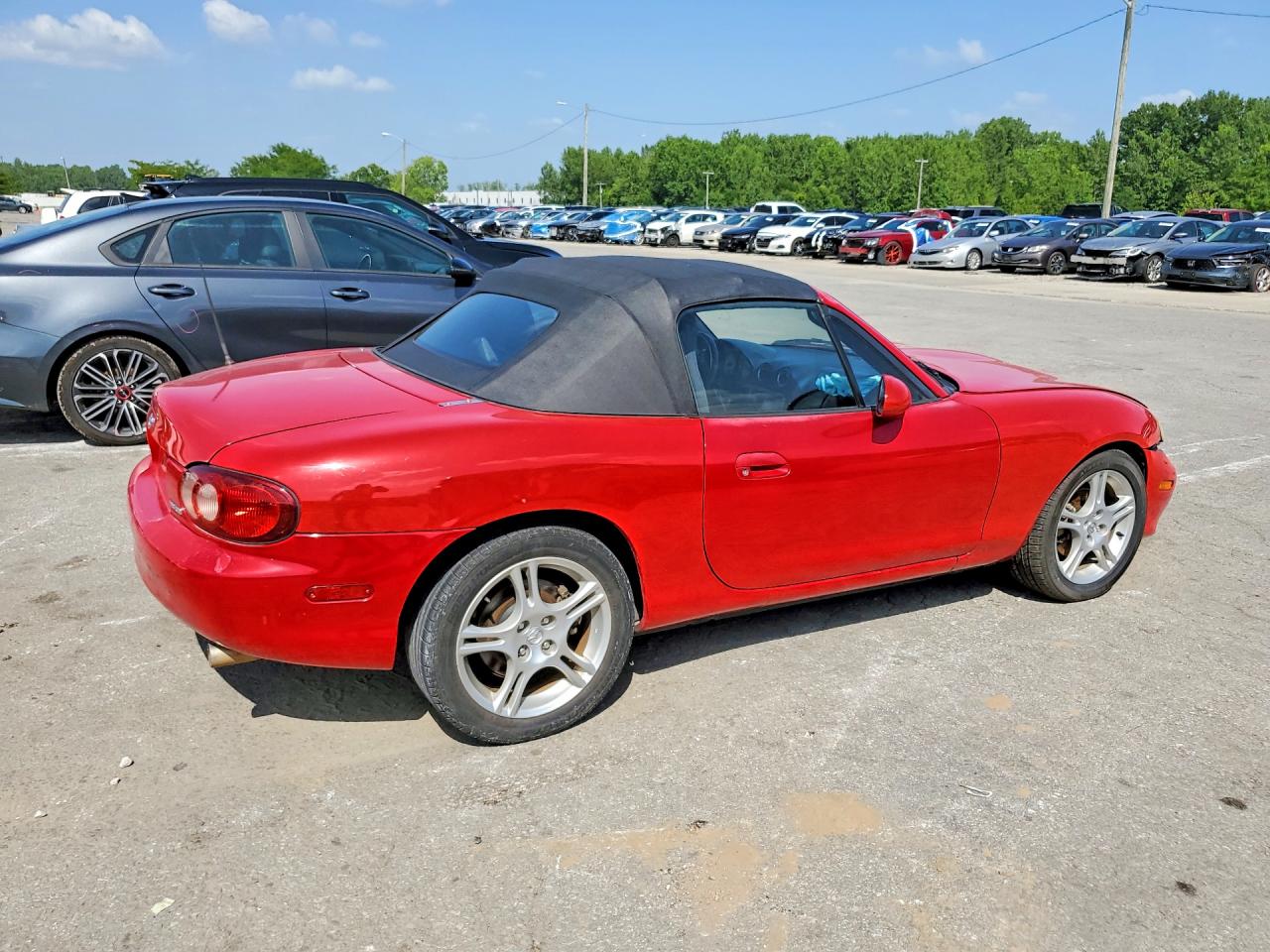 2005 Mazda Miata Mx-5 Red vin: JM1NB353150411418