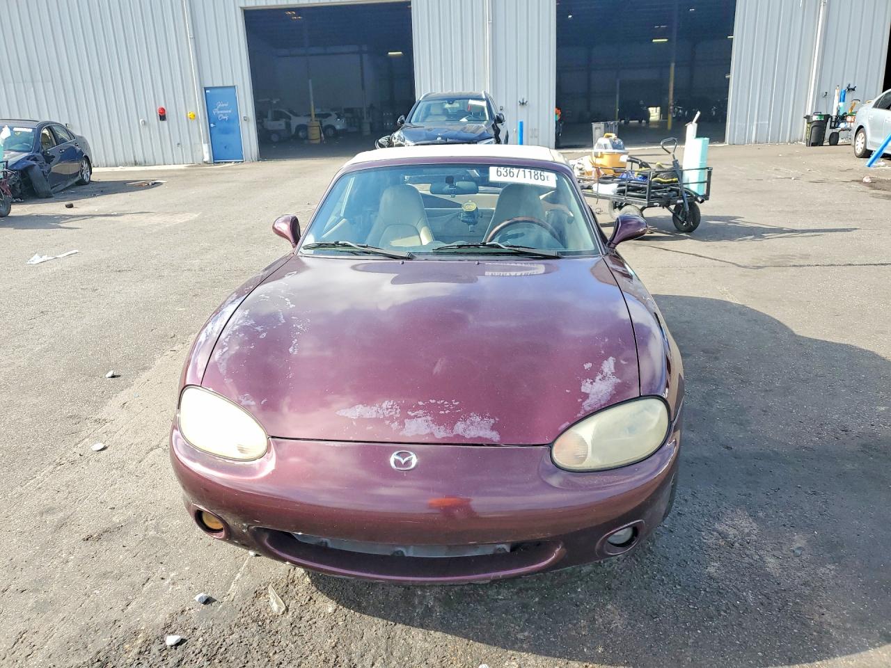 2000 Mazda Mx-5 Miata Base Burgundy vin: JM1NB3531Y0148402