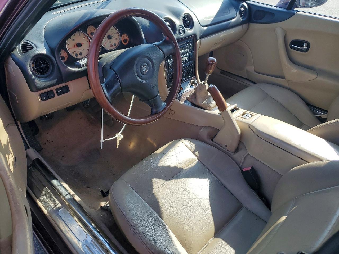 2000 Mazda Mx-5 Miata Base Burgundy vin: JM1NB3531Y0148402