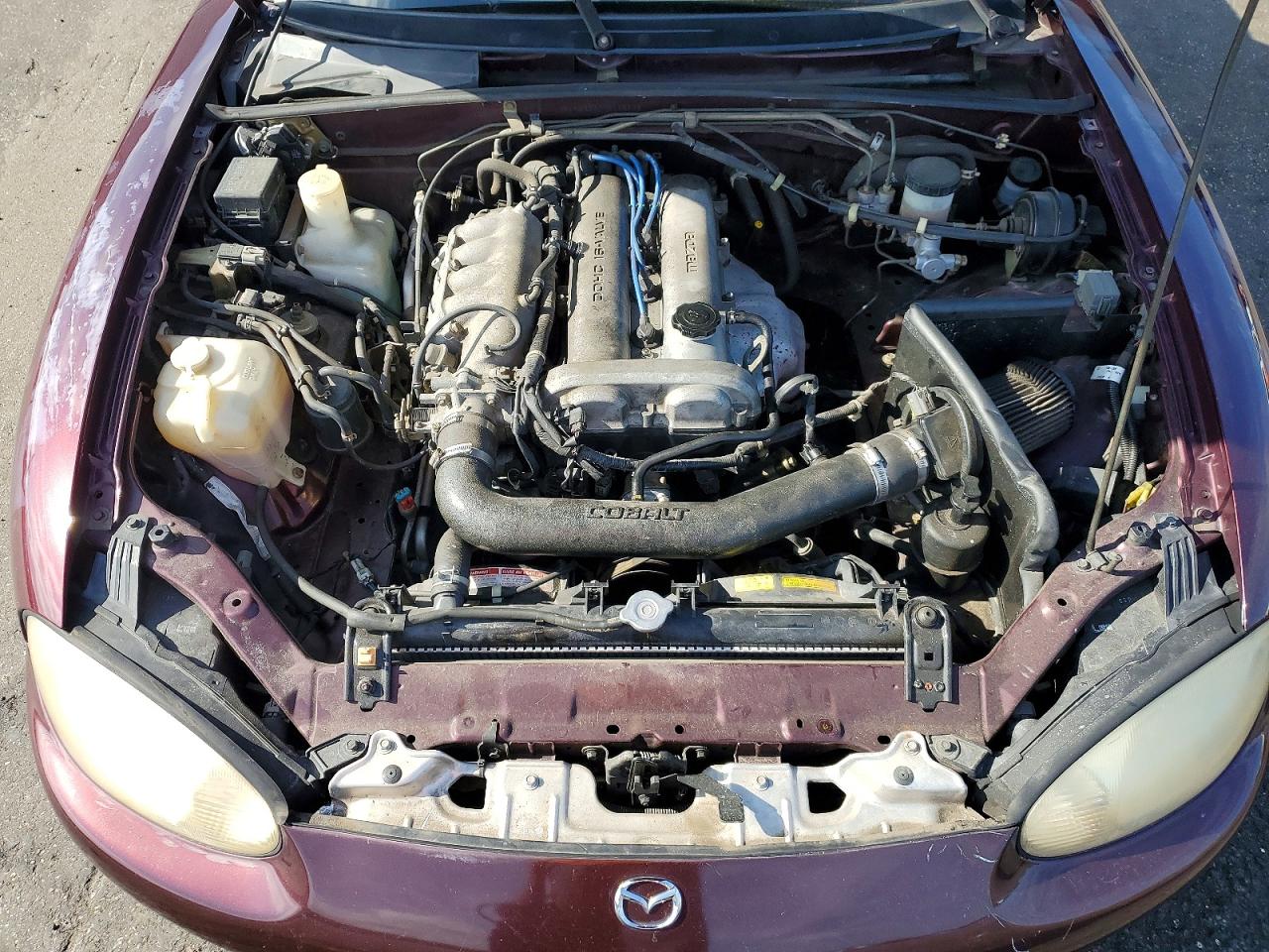 2000 Mazda Mx-5 Miata Base Burgundy vin: JM1NB3531Y0148402