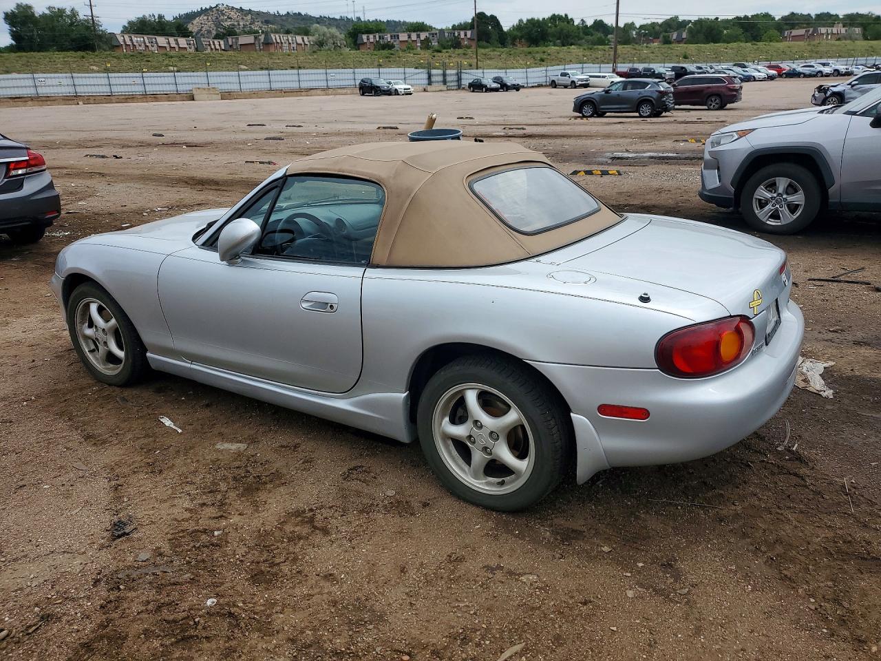 2000 Mazda Mx-5 Miata Base Silver vin: JM1NB3531Y0155446