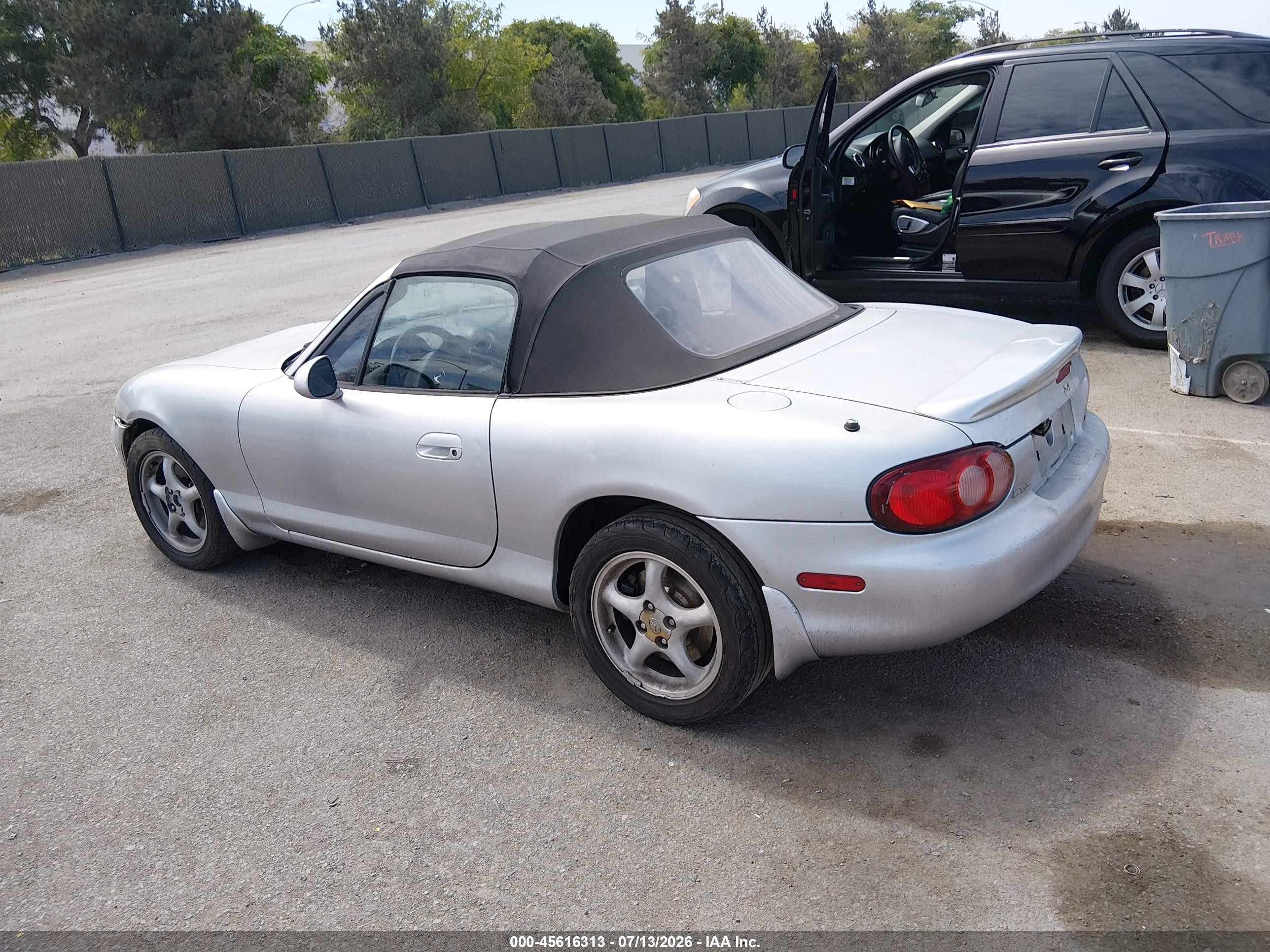2003 Mazda Mx-5 Miata Cloth/ls/se/shinsen Silver vin: JM1NB353230311101