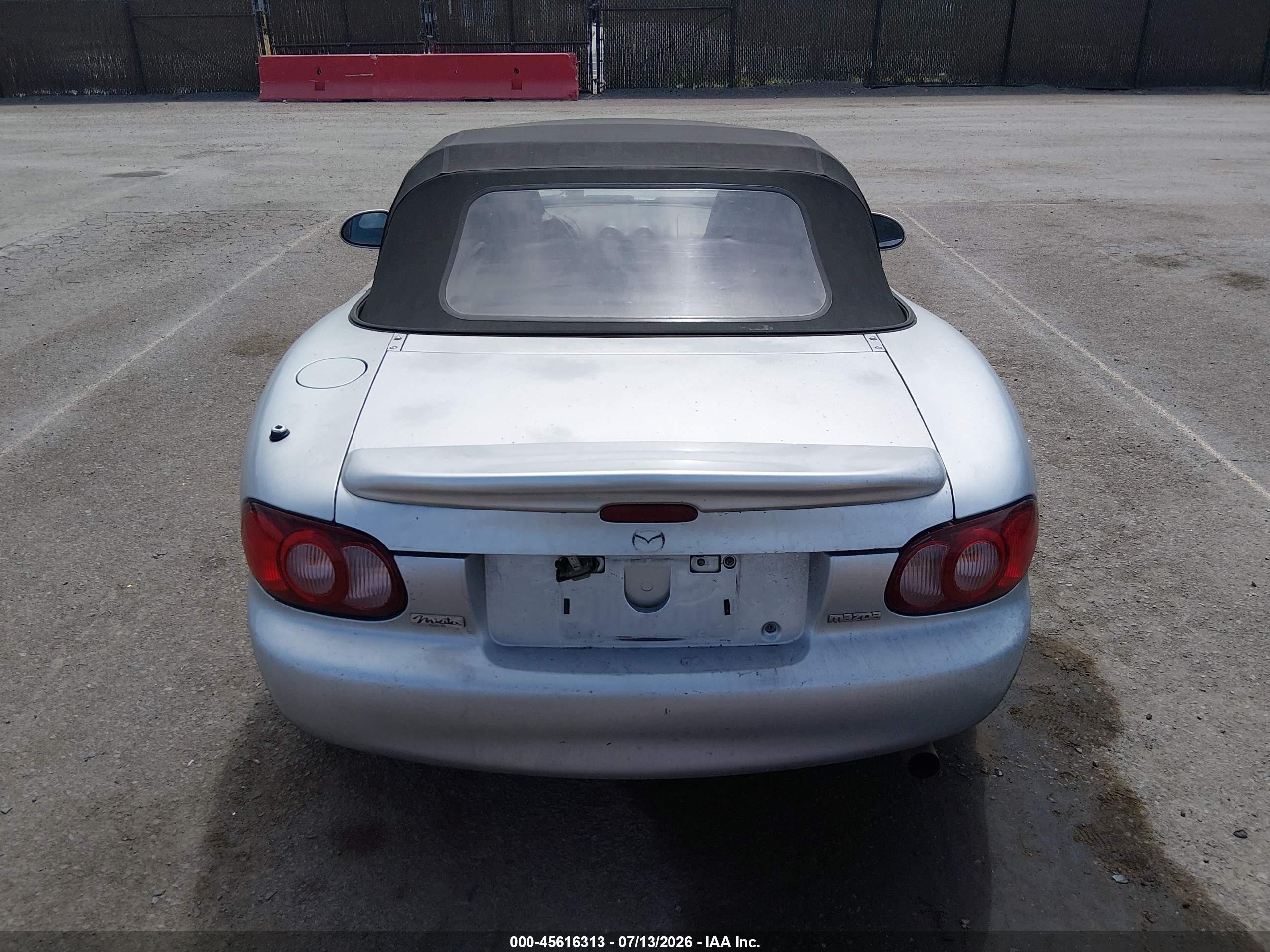 2003 Mazda Mx-5 Miata Cloth/ls/se/shinsen Silver vin: JM1NB353230311101