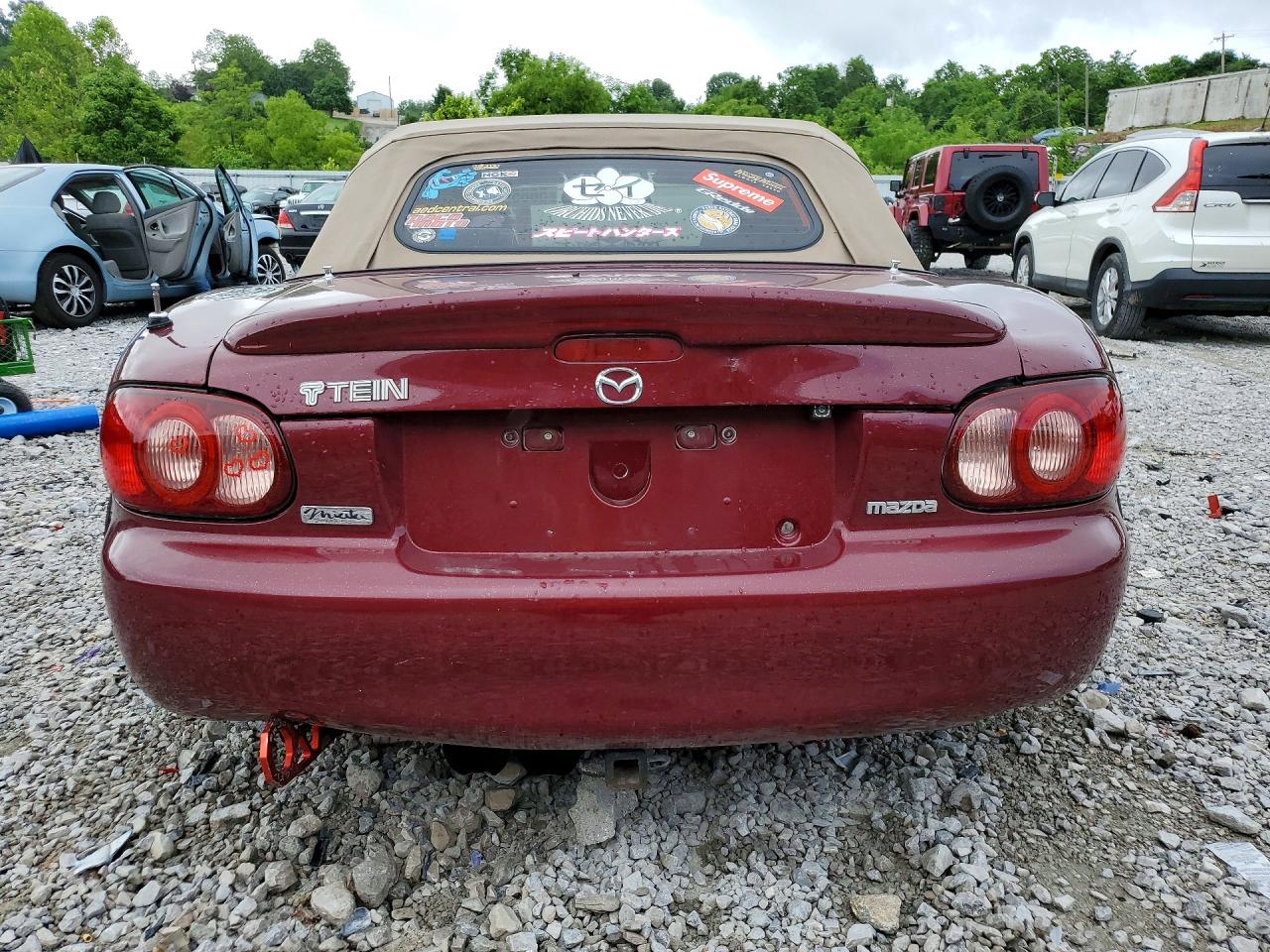 2003 Mazda Mx-5 Miata Base Red vin: JM1NB353230313561