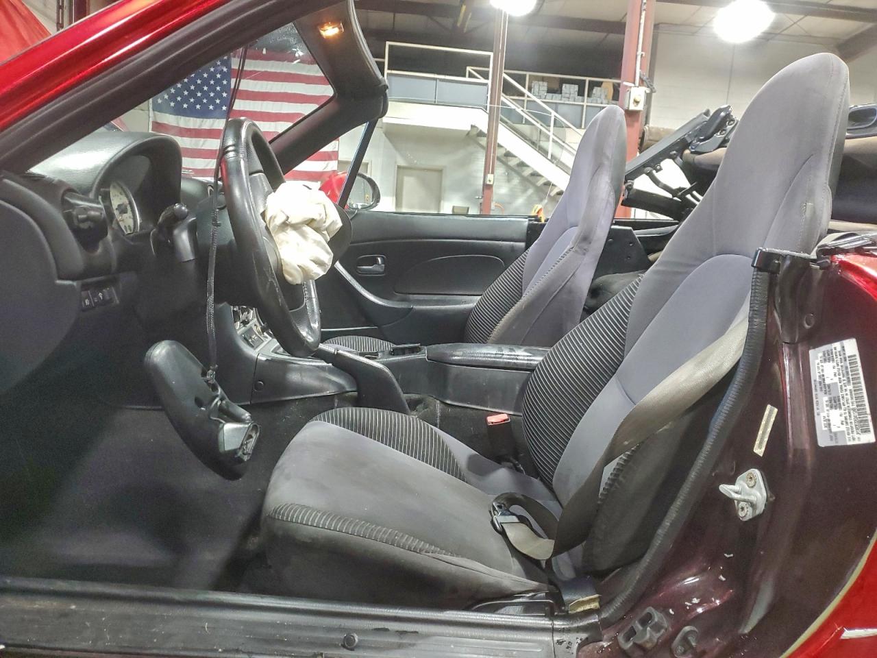 2005 Mazda Mx-5 Miata Base Red vin: JM1NB353250411248