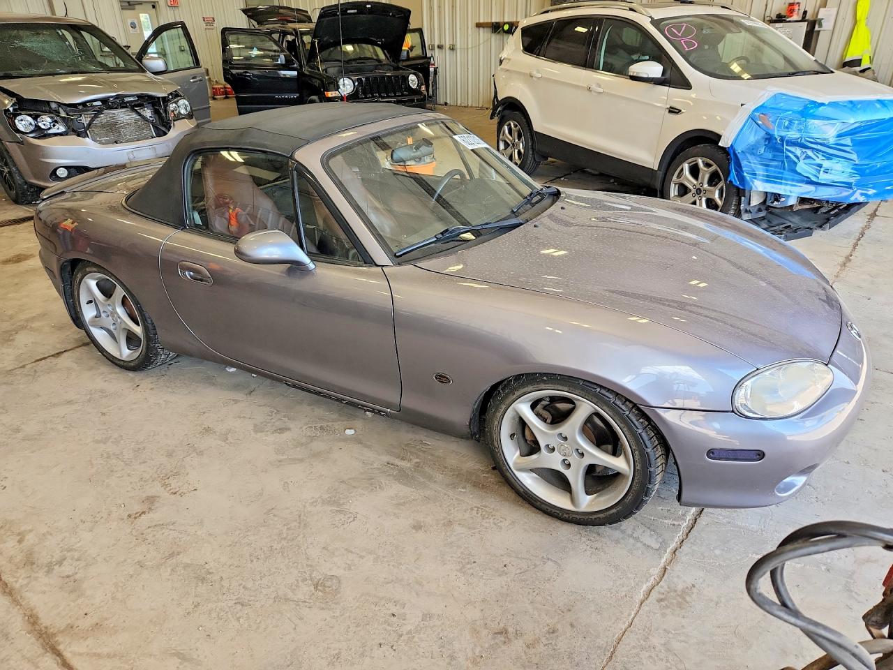 2002 Mazda Mx-5 Miata Base Silver vin: JM1NB353320224502