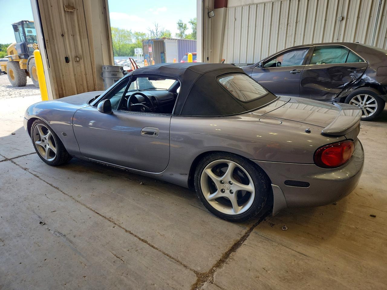 2002 Mazda Mx-5 Miata Base Silver vin: JM1NB353320224502