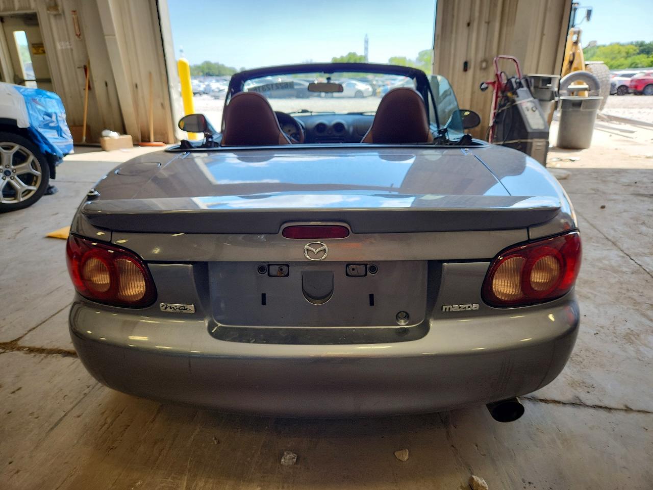 2002 Mazda Mx-5 Miata Base Silver vin: JM1NB353320224502