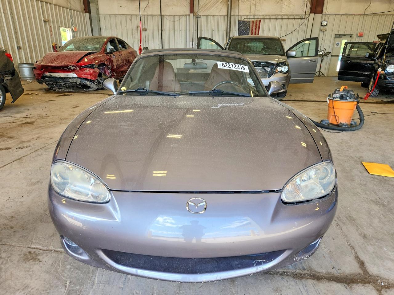 2002 Mazda Mx-5 Miata Base Silver vin: JM1NB353320224502