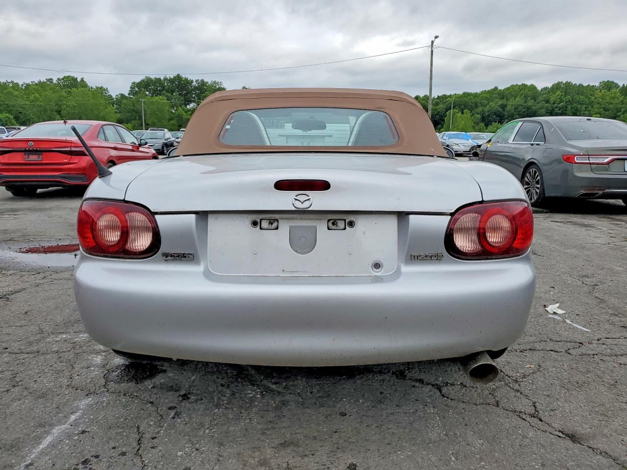 2002 Mazda Mx-5 Miata Base Silver vin: JM1NB353320229389