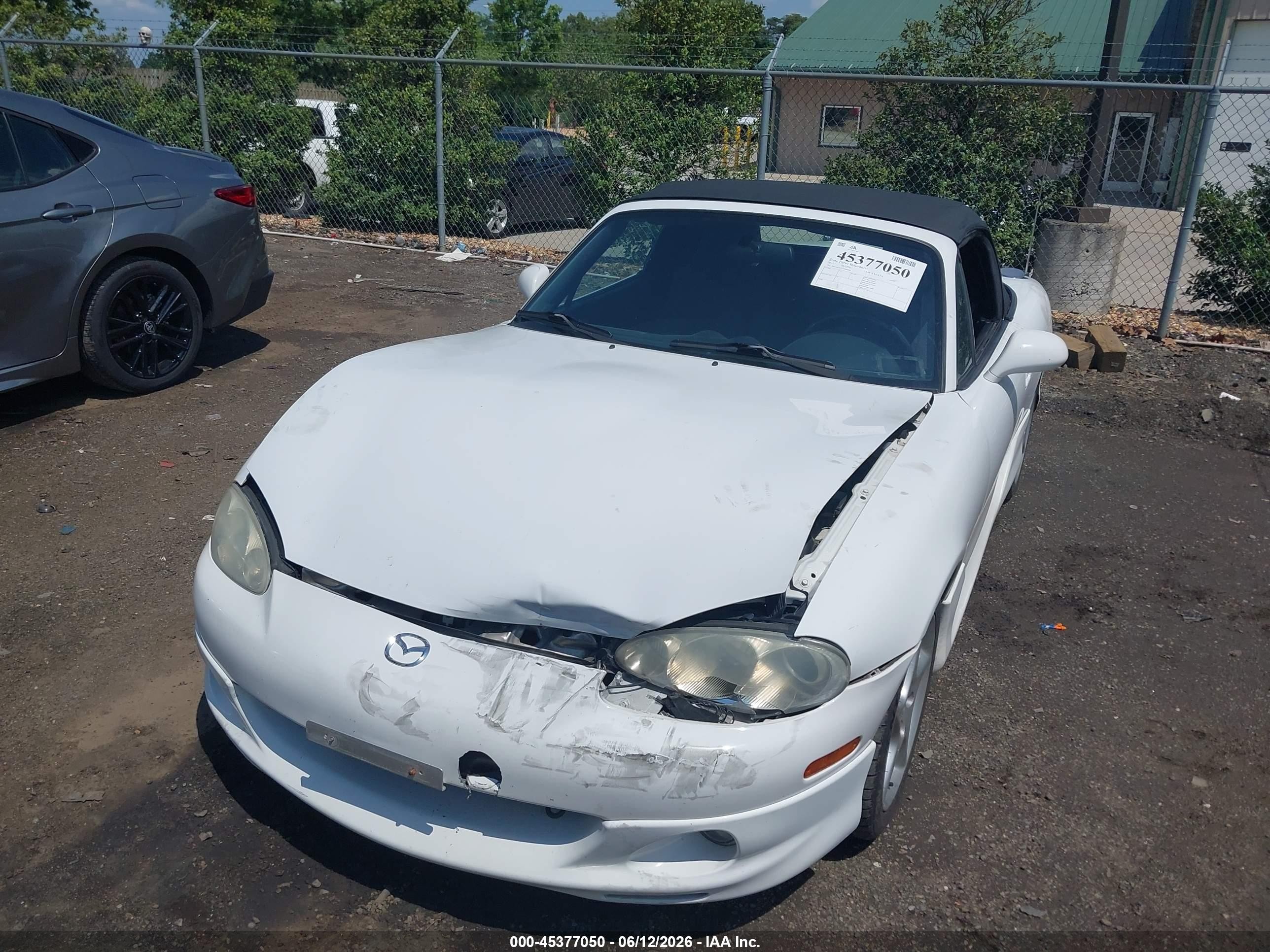 2003 Mazda Mx-5 Miata Cloth/ls/se/shinsen White vin: JM1NB353330300608