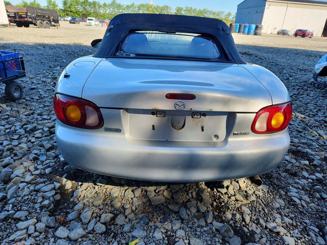 2000 Mazda Mx-5 Miata Base Silver vin: JM1NB3533Y0152578