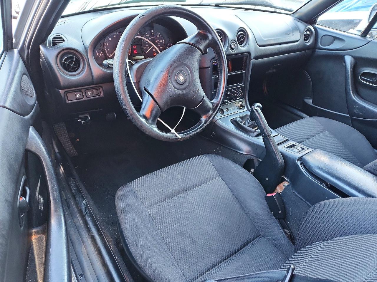 2000 Mazda Mx-5 Miata Base Silver vin: JM1NB3533Y0152578