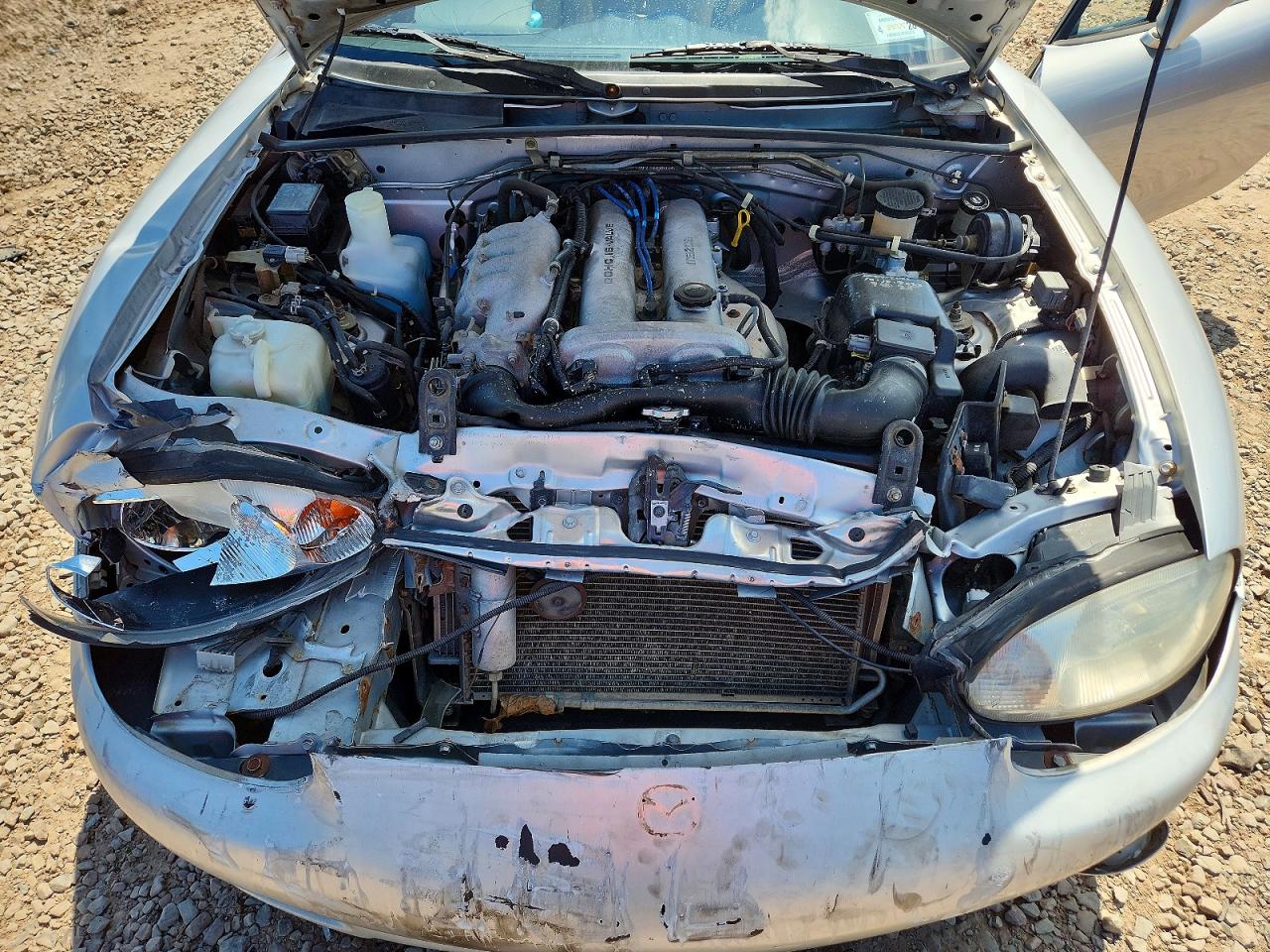 2000 Mazda Mx-5 Miata Base Silver vin: JM1NB3533Y0154699