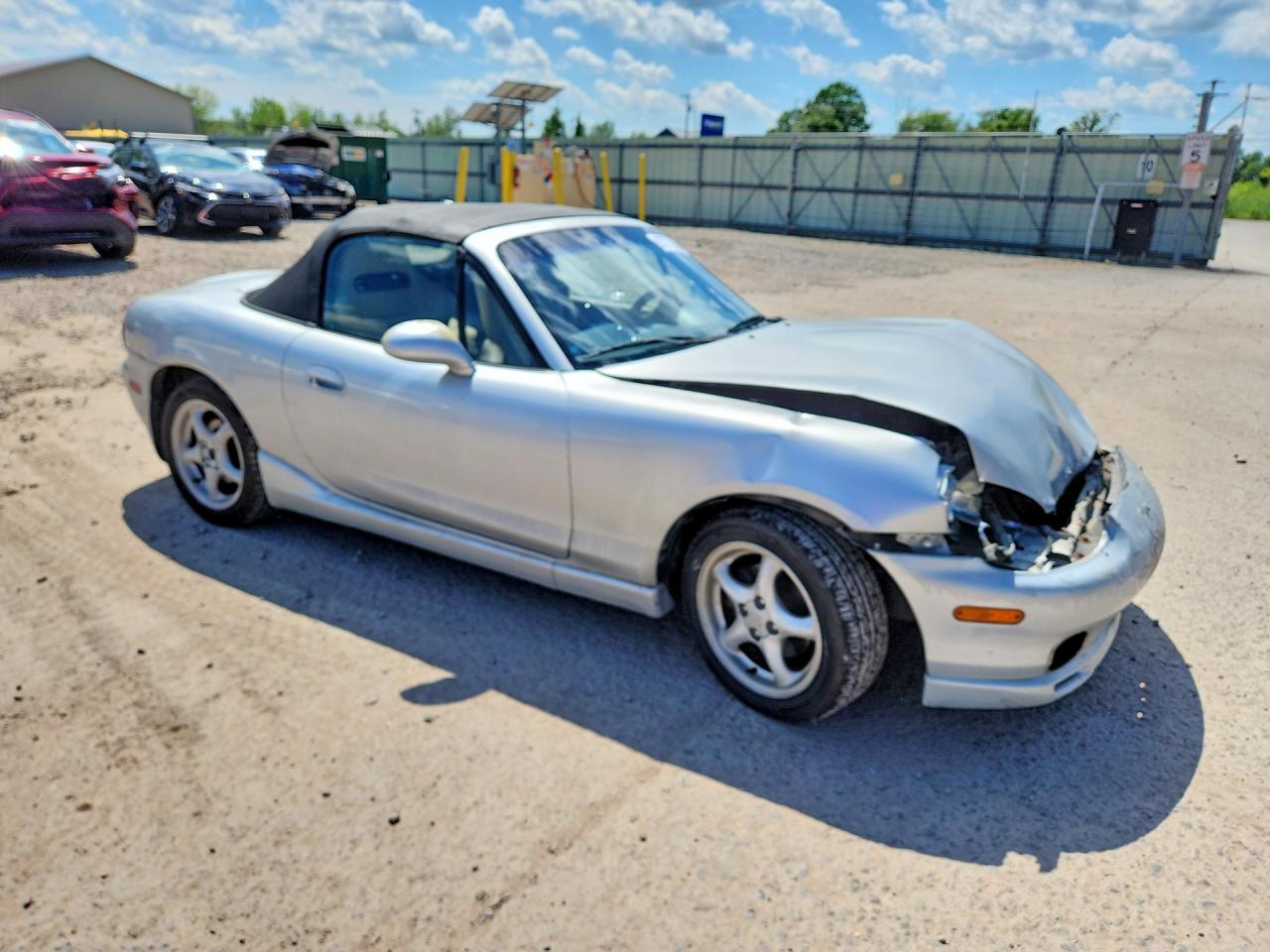 2000 Mazda Mx-5 Miata Base Silver vin: JM1NB3533Y0154699