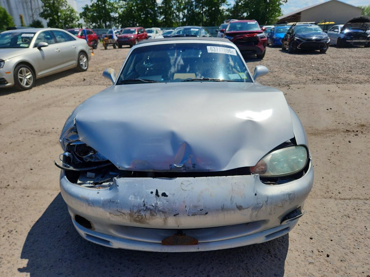 2000 Mazda Mx-5 Miata Base Silver vin: JM1NB3533Y0154699