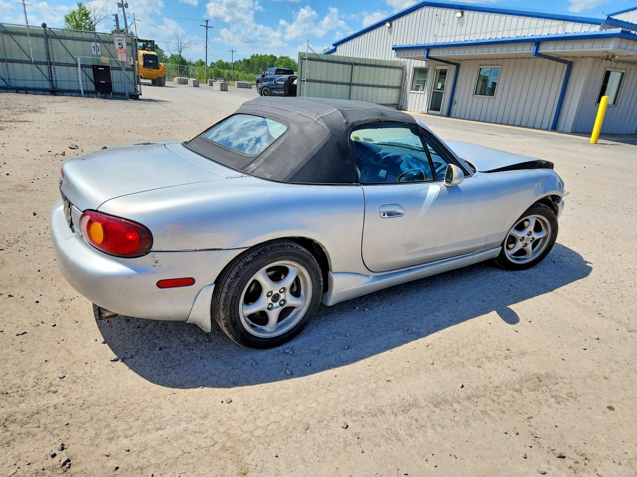 2000 Mazda Mx-5 Miata Base Silver vin: JM1NB3533Y0154699