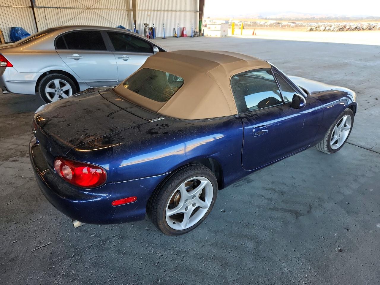 2002 Mazda Mx-5 Miata Base Blue vin: JM1NB353420232804