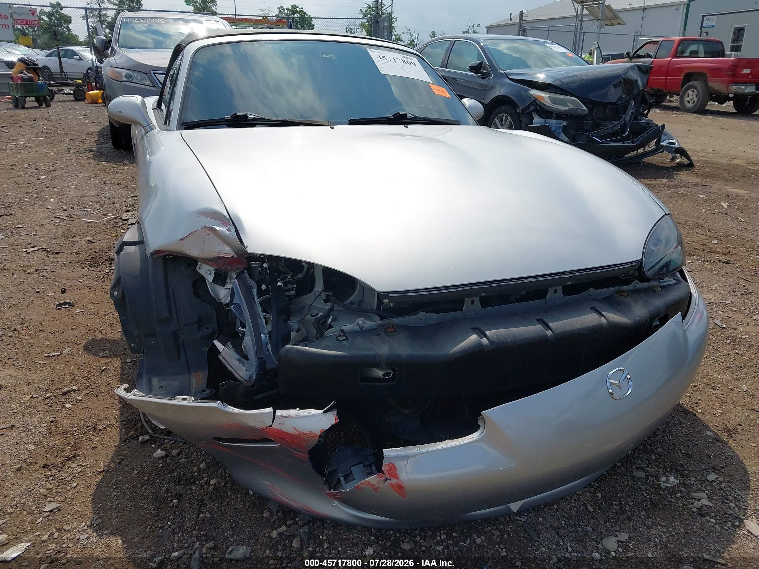 2004 Mazda Mx-5 Miata Ls Silver vin: JM1NB353440403294
