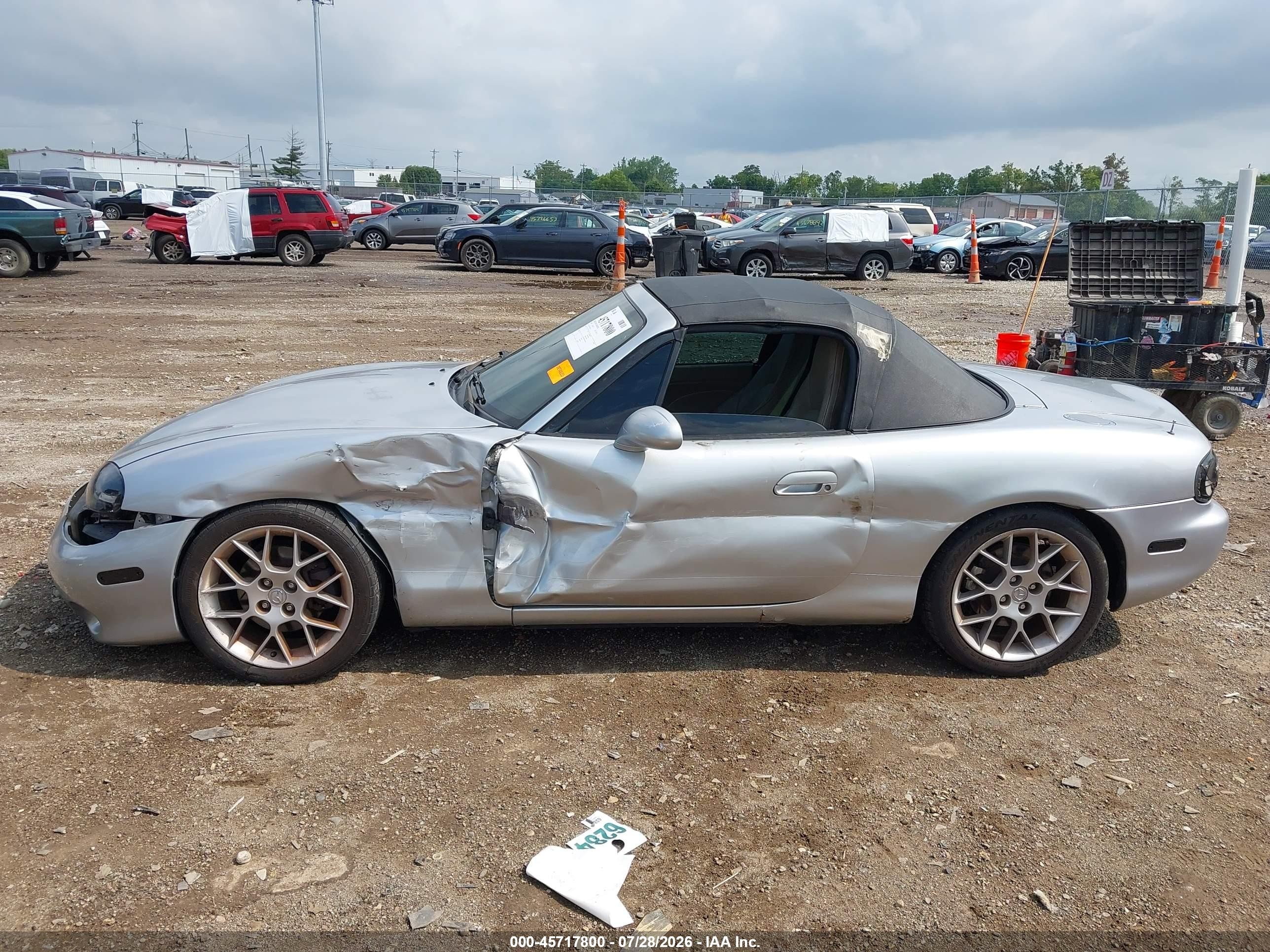 2004 Mazda Mx-5 Miata Ls Silver vin: JM1NB353440403294