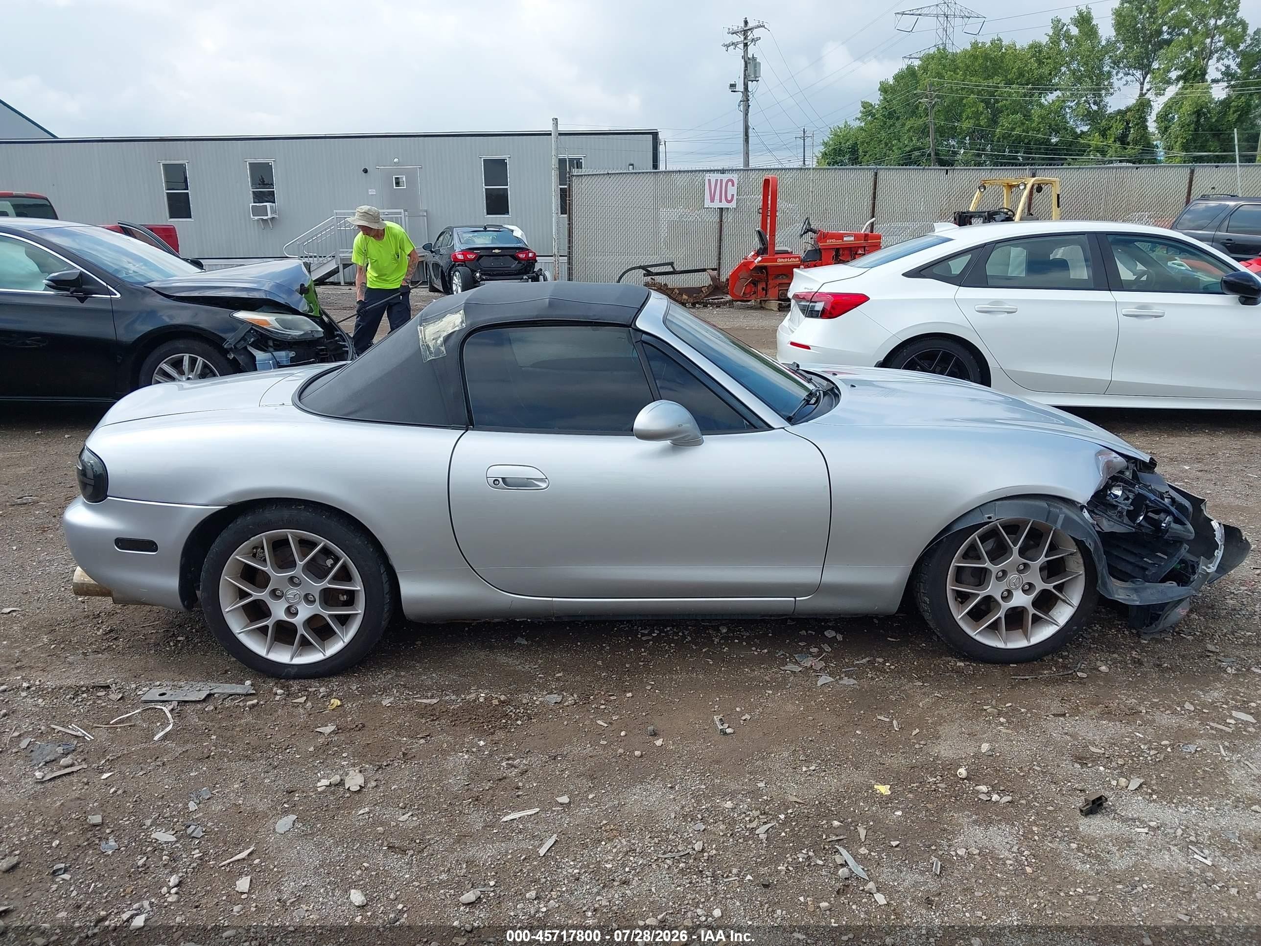 2004 Mazda Mx-5 Miata Ls Silver vin: JM1NB353440403294