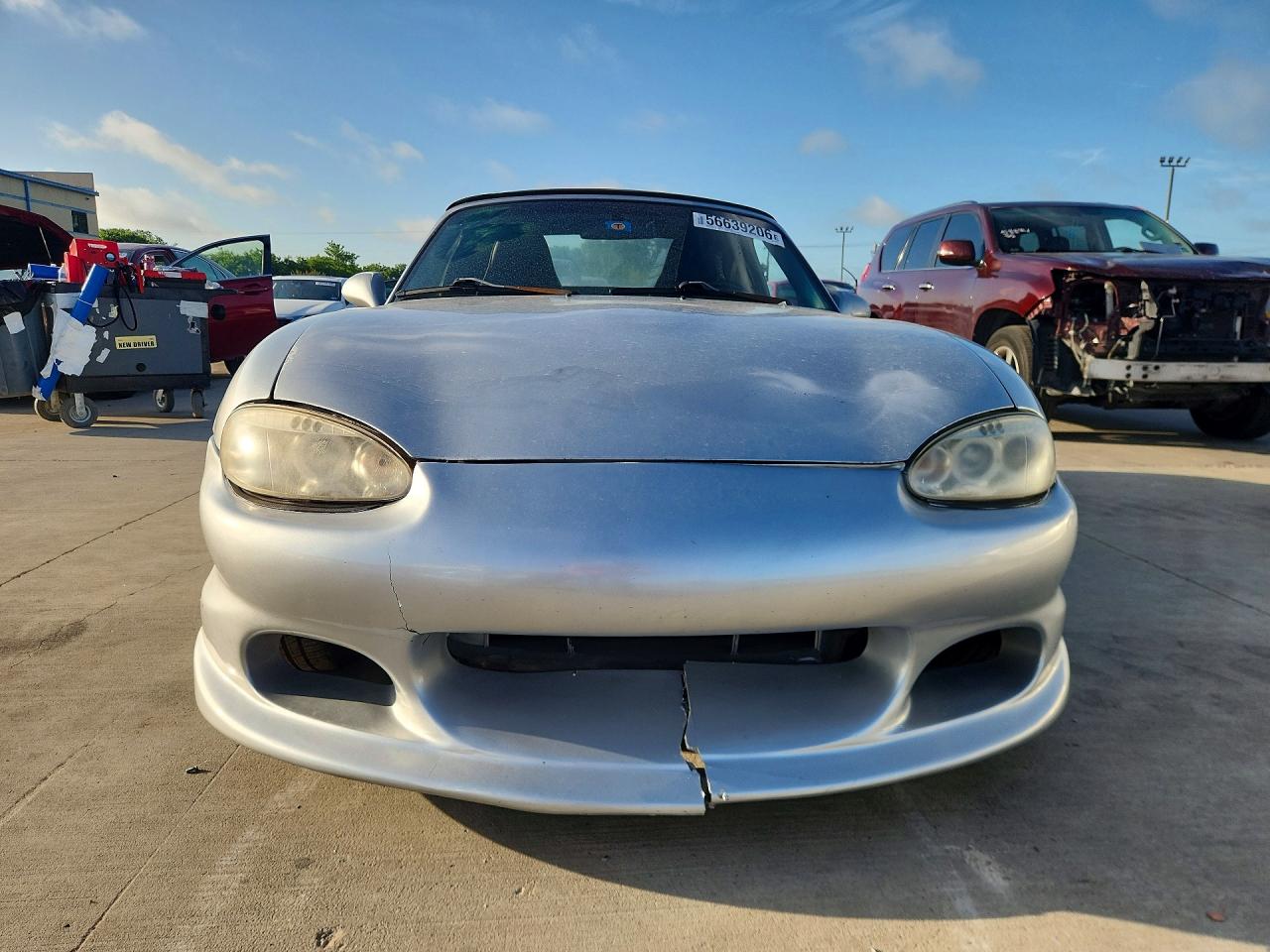 2004 Mazda Mx-5 Miata Base Silver vin: JM1NB353440408088