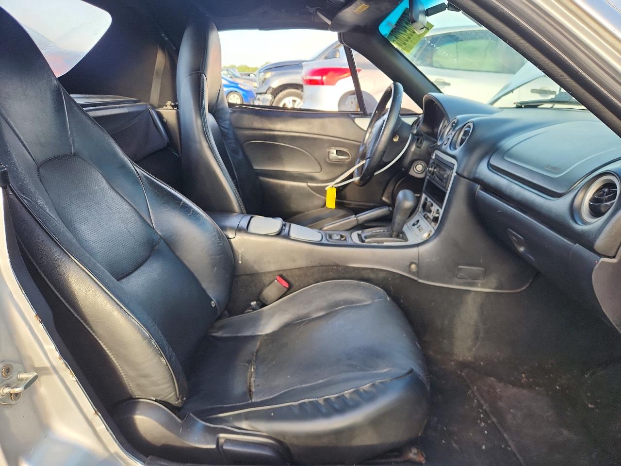 2004 Mazda Mx-5 Miata Base Silver vin: JM1NB353440408088