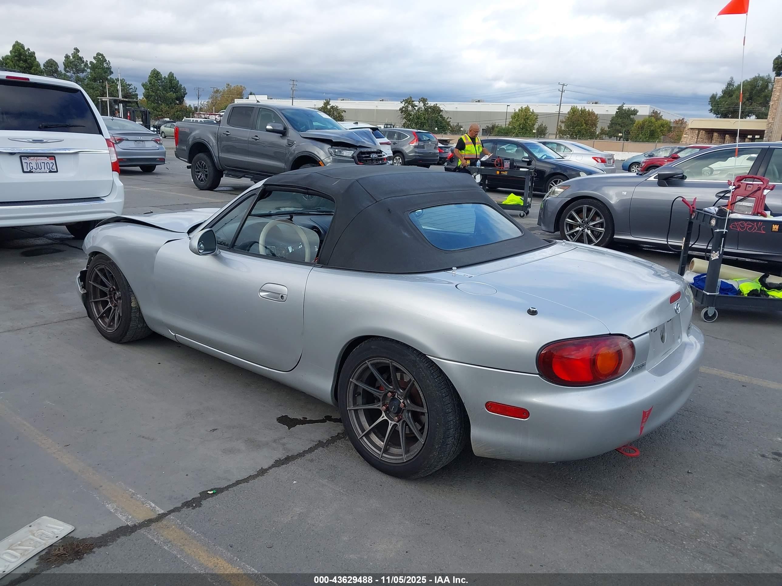 1999 Mazda Mx-5 Miata Leather Pkg/popular Equipment Pkg/sports Pkg/touring Pkg Silver vin: JM1NB3534X0131320