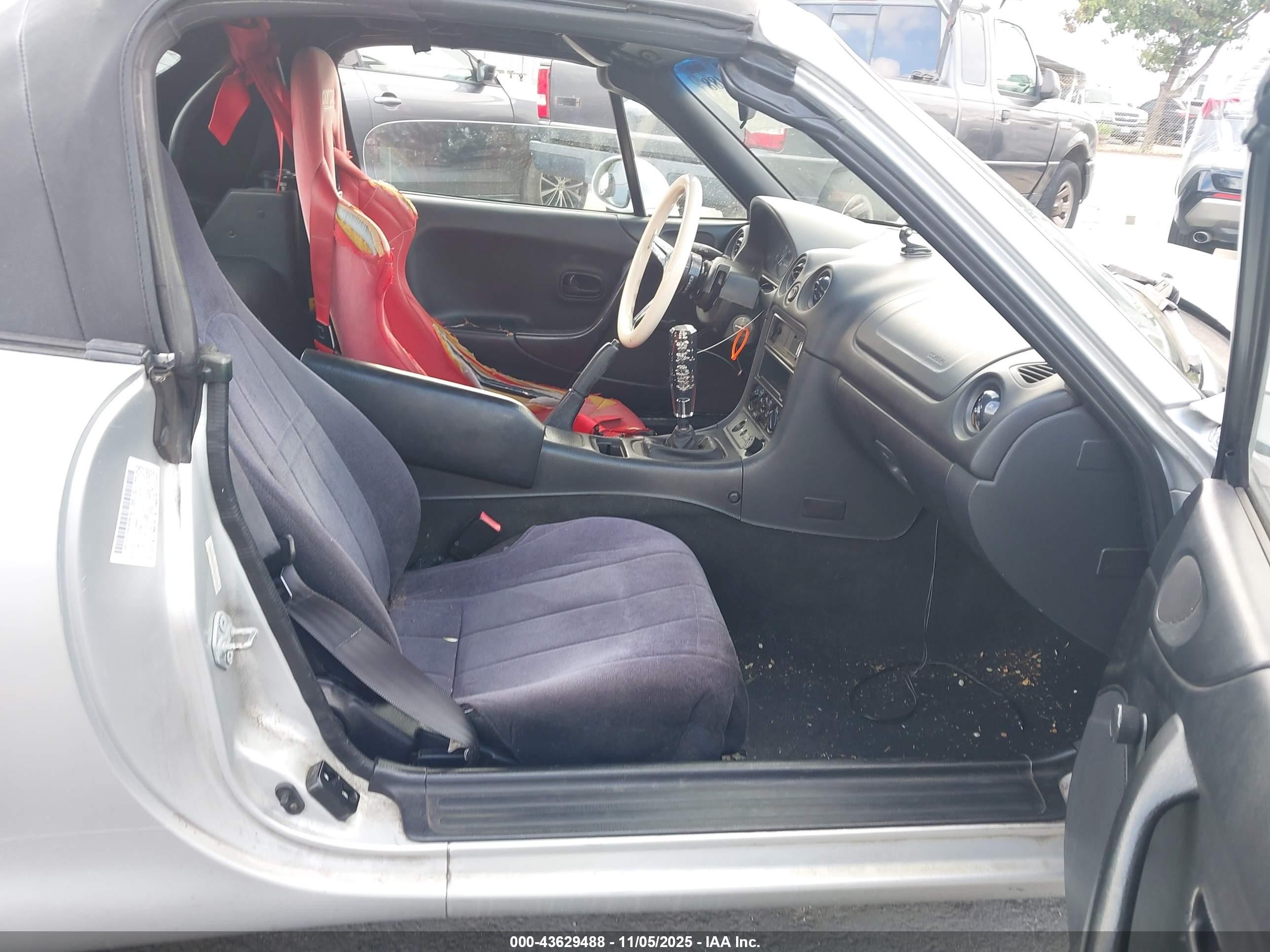 1999 Mazda Mx-5 Miata Leather Pkg/popular Equipment Pkg/sports Pkg/touring Pkg Silver vin: JM1NB3534X0131320
