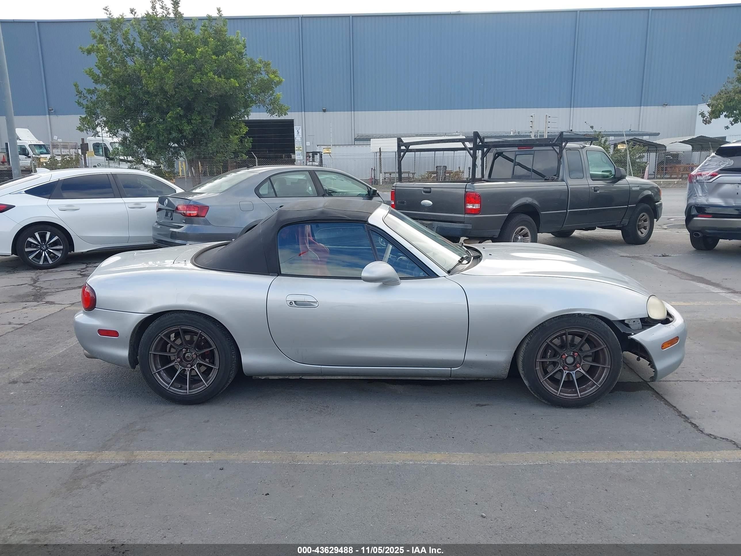 1999 Mazda Mx-5 Miata Leather Pkg/popular Equipment Pkg/sports Pkg/touring Pkg Silver vin: JM1NB3534X0131320