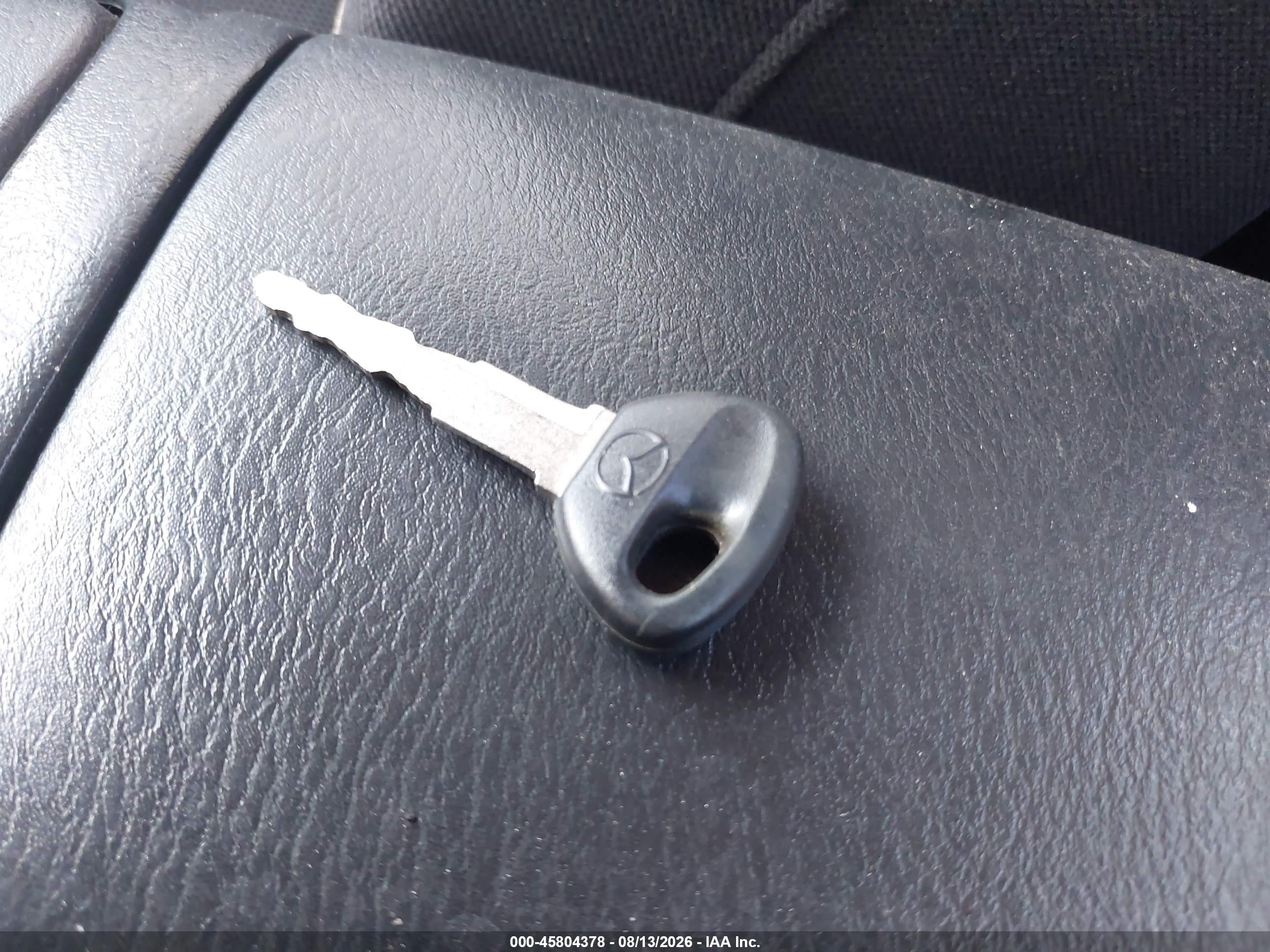 2002 Mazda Mx-5 Miata Cloth/ls/se Silver vin: JM1NB353520232343