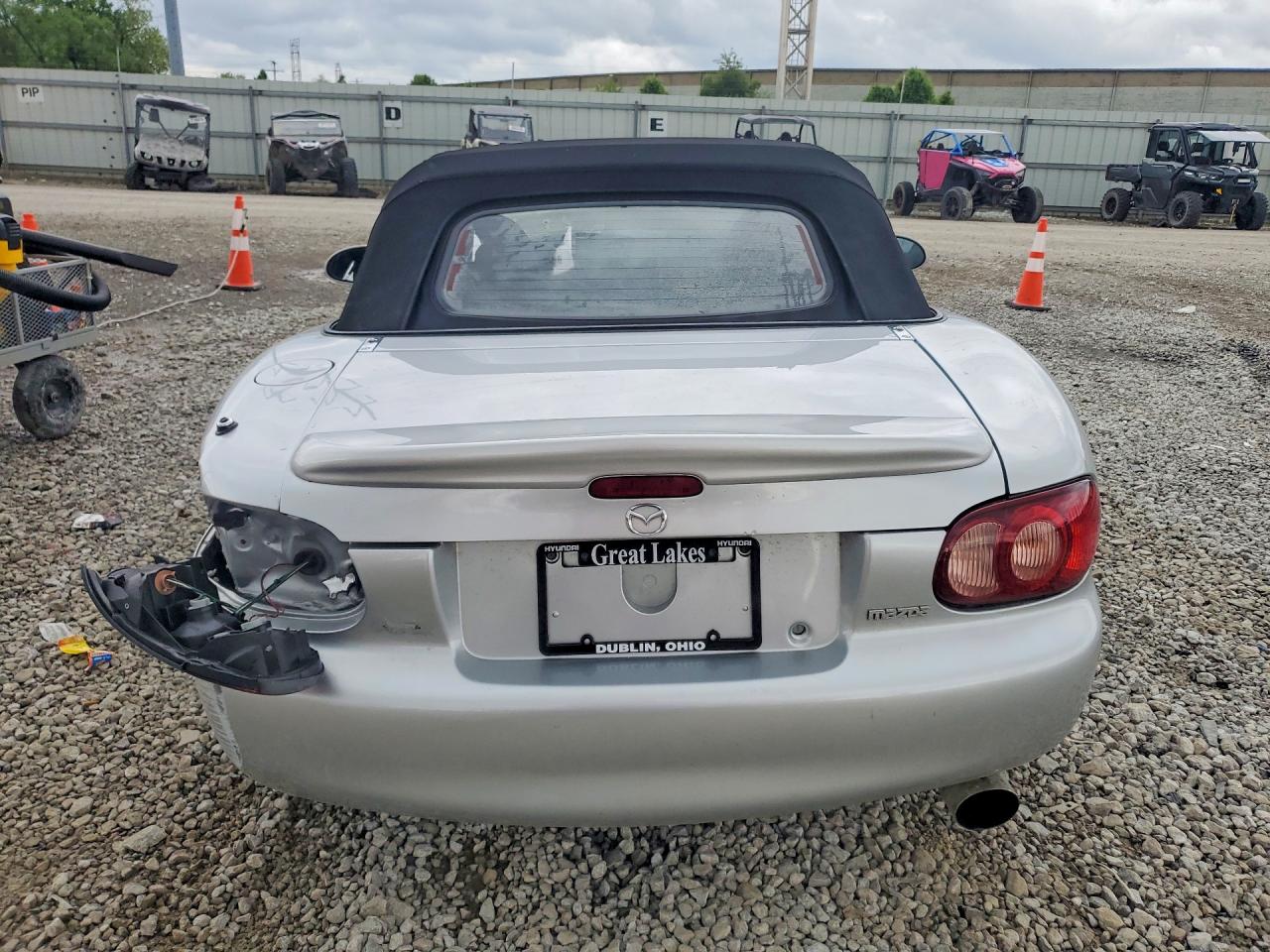 2005 Mazda Mx-5 Miata Base Silver vin: JM1NB353550411616