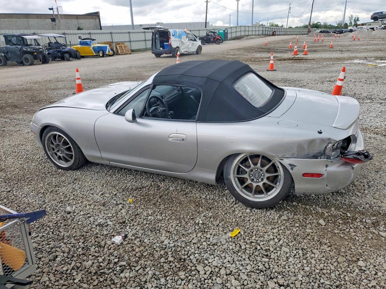 2005 Mazda Mx-5 Miata Base Silver vin: JM1NB353550411616