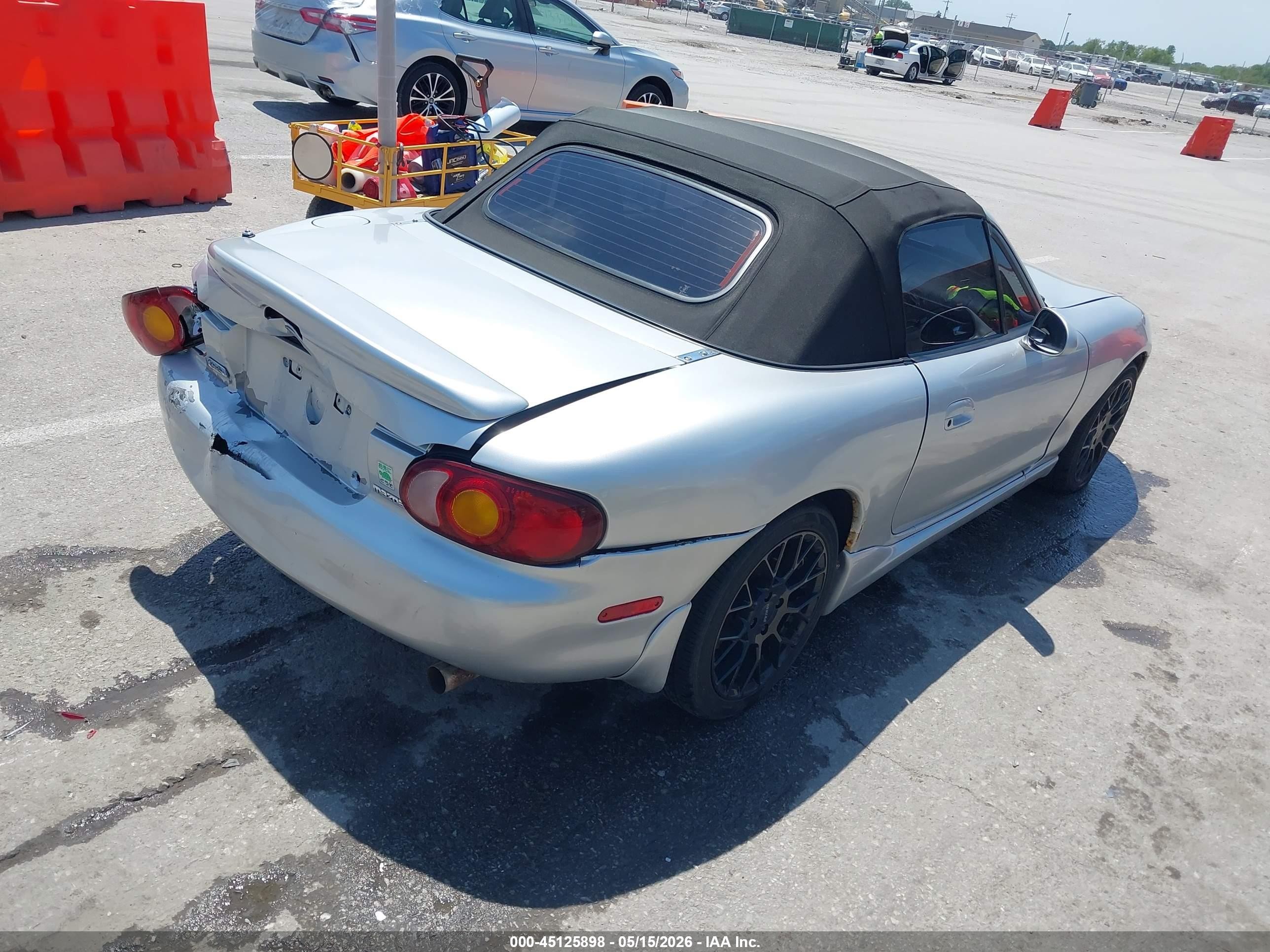 2005 Mazda Mx-5 Miata Ls Silver vin: JM1NB353550413527