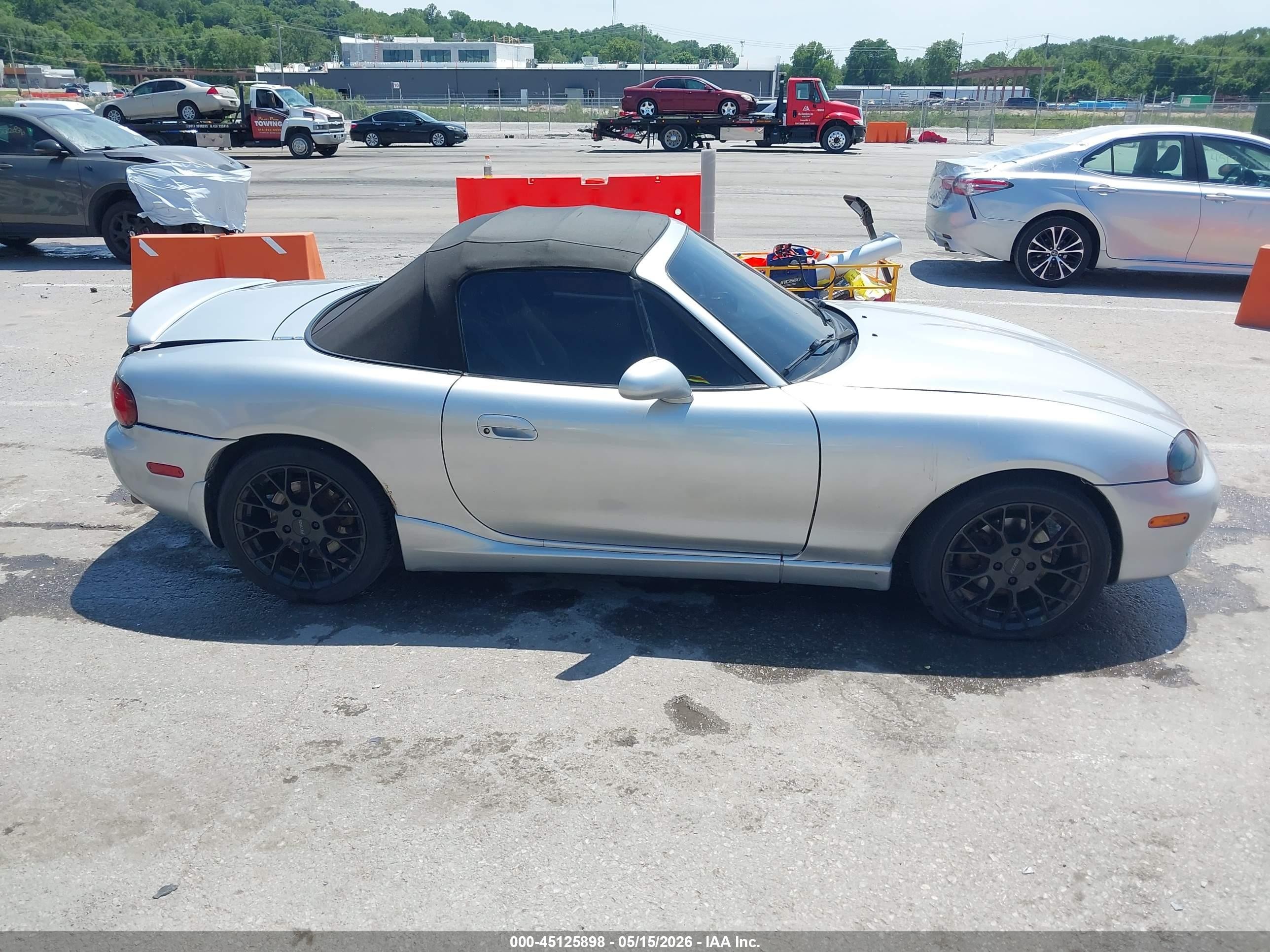2005 Mazda Mx-5 Miata Ls Silver vin: JM1NB353550413527