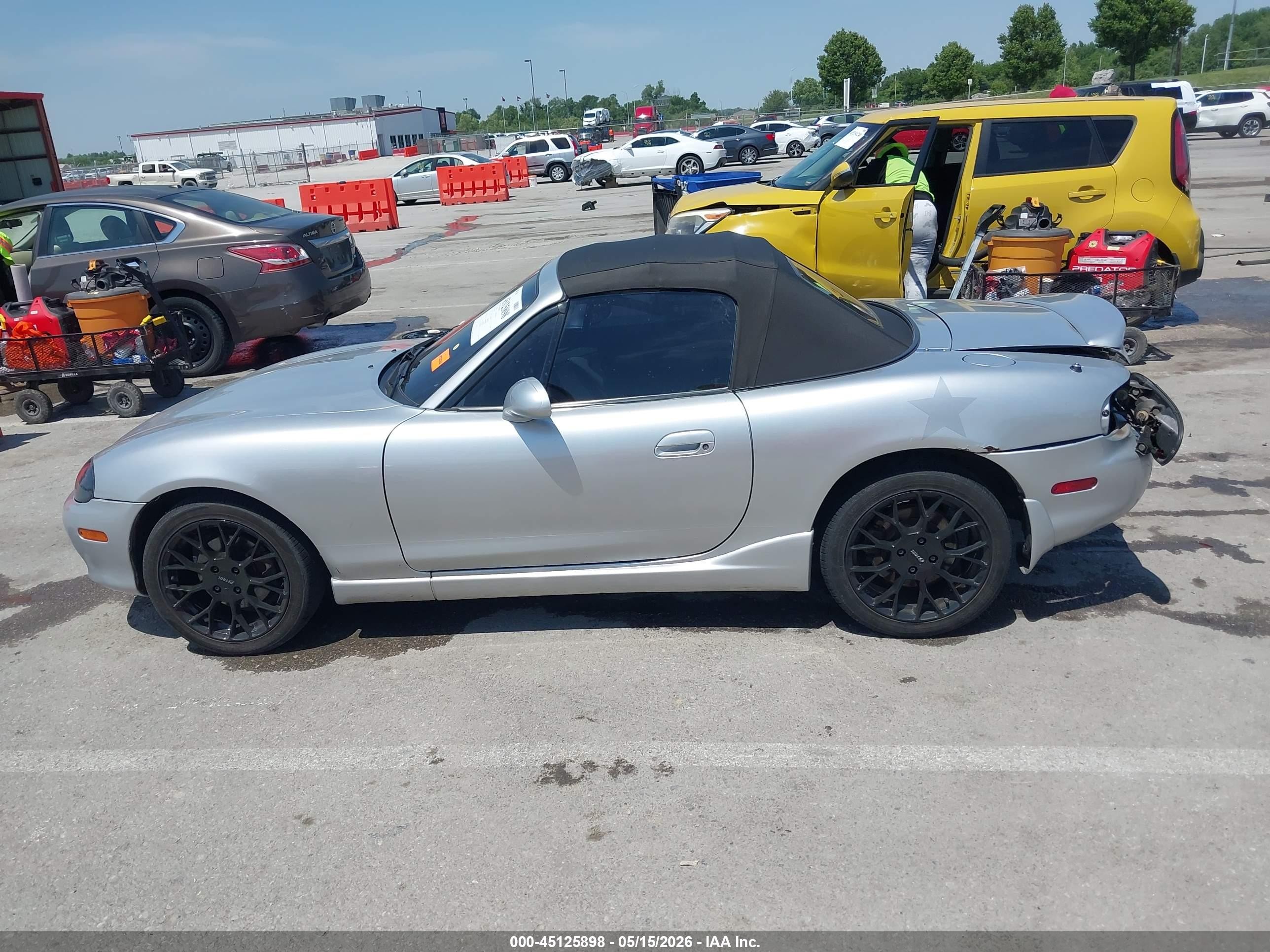 2005 Mazda Mx-5 Miata Ls Silver vin: JM1NB353550413527