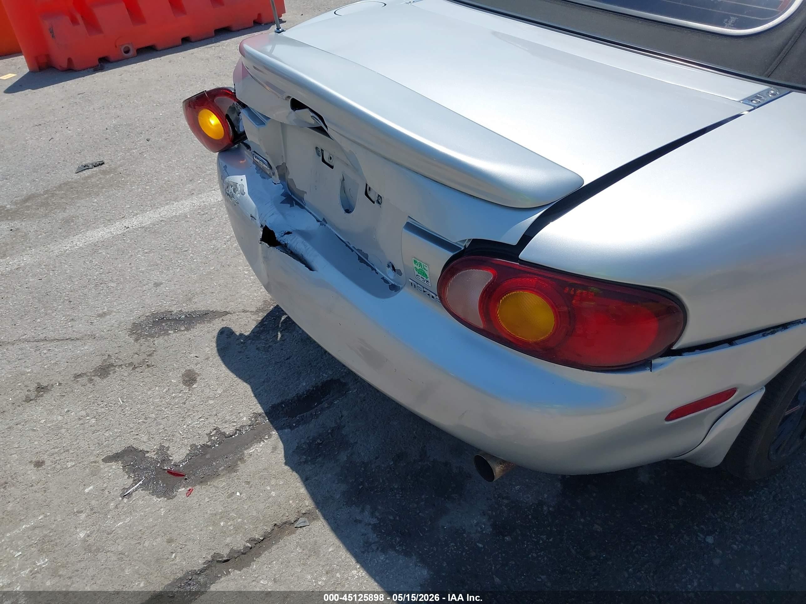 2005 Mazda Mx-5 Miata Ls Silver vin: JM1NB353550413527