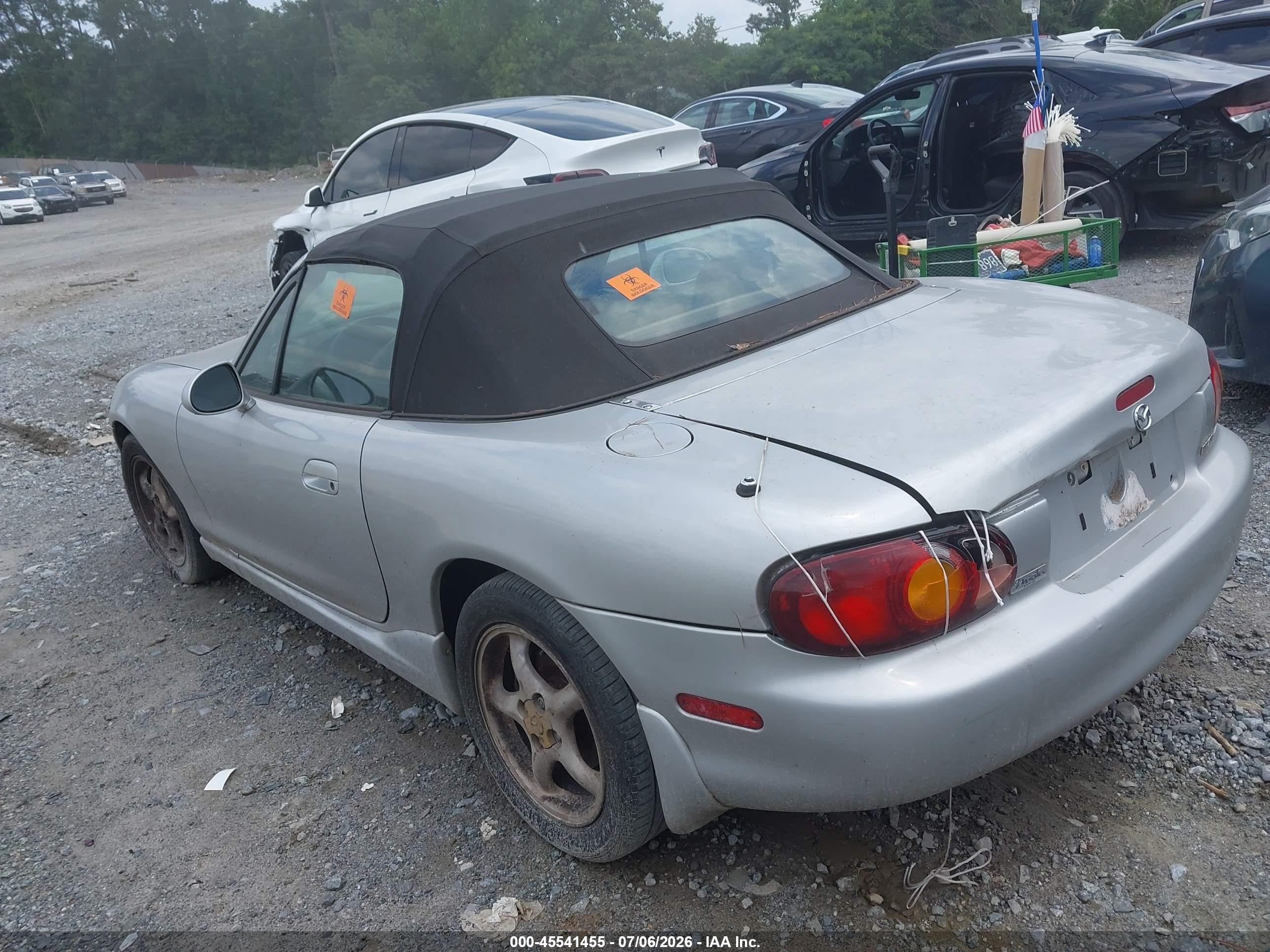 2000 Mazda Mx-5 Miata Ls/special Edition Silver vin: JM1NB3535Y0142103