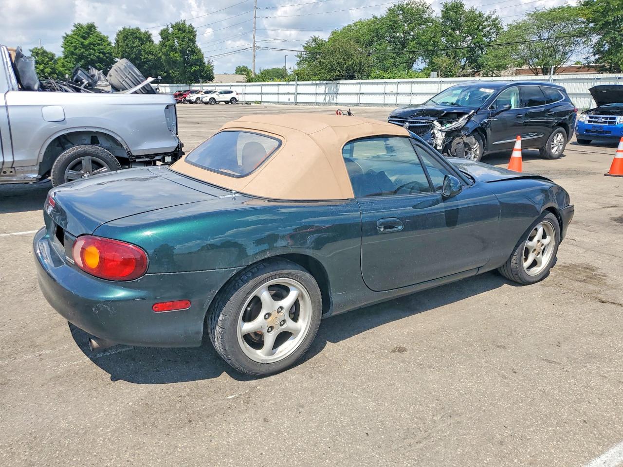 1999 Mazda Mx-5 Miata Green vin: JM1NB3536X0118522