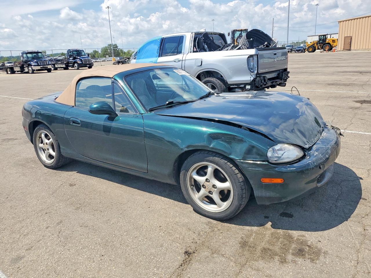 1999 Mazda Mx-5 Miata Green vin: JM1NB3536X0118522