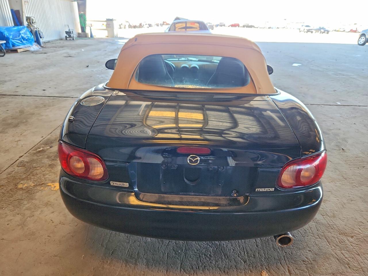 2001 Mazda Mx-5 Miata Base Black vin: JM1NB353710211945