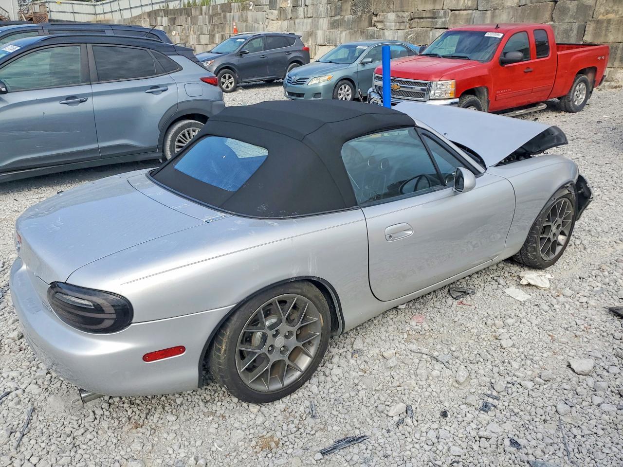 2004 Mazda Mx-5 Miata Base Silver vin: JM1NB353740401720