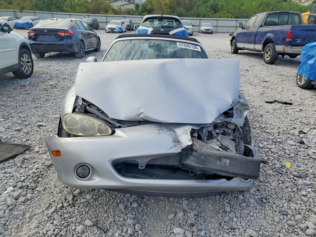 2004 Mazda Mx-5 Miata Base Silver vin: JM1NB353740401720