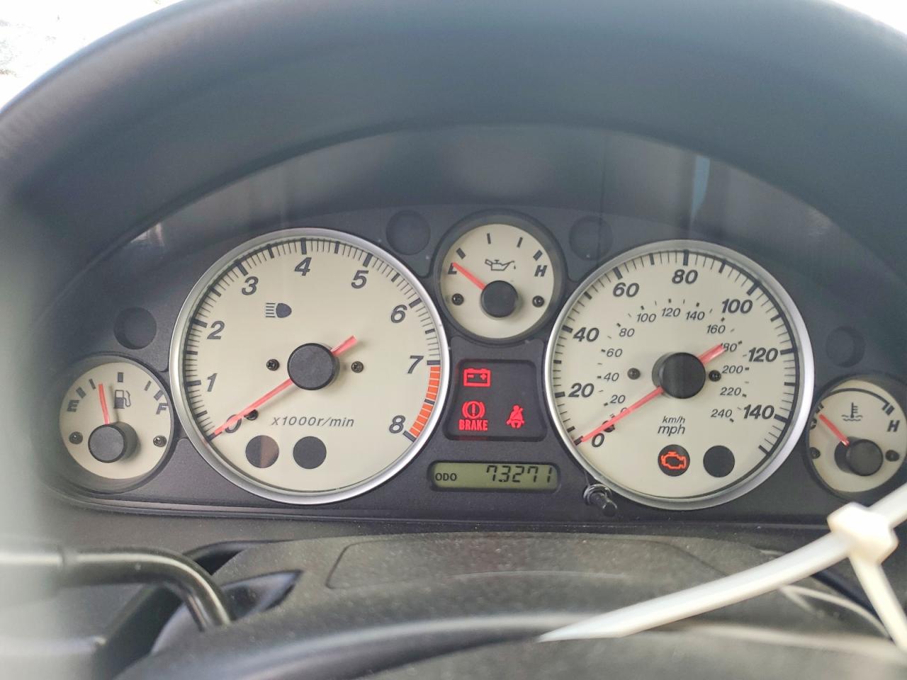 2004 Mazda Mx-5 Miata Base Silver vin: JM1NB353740401720