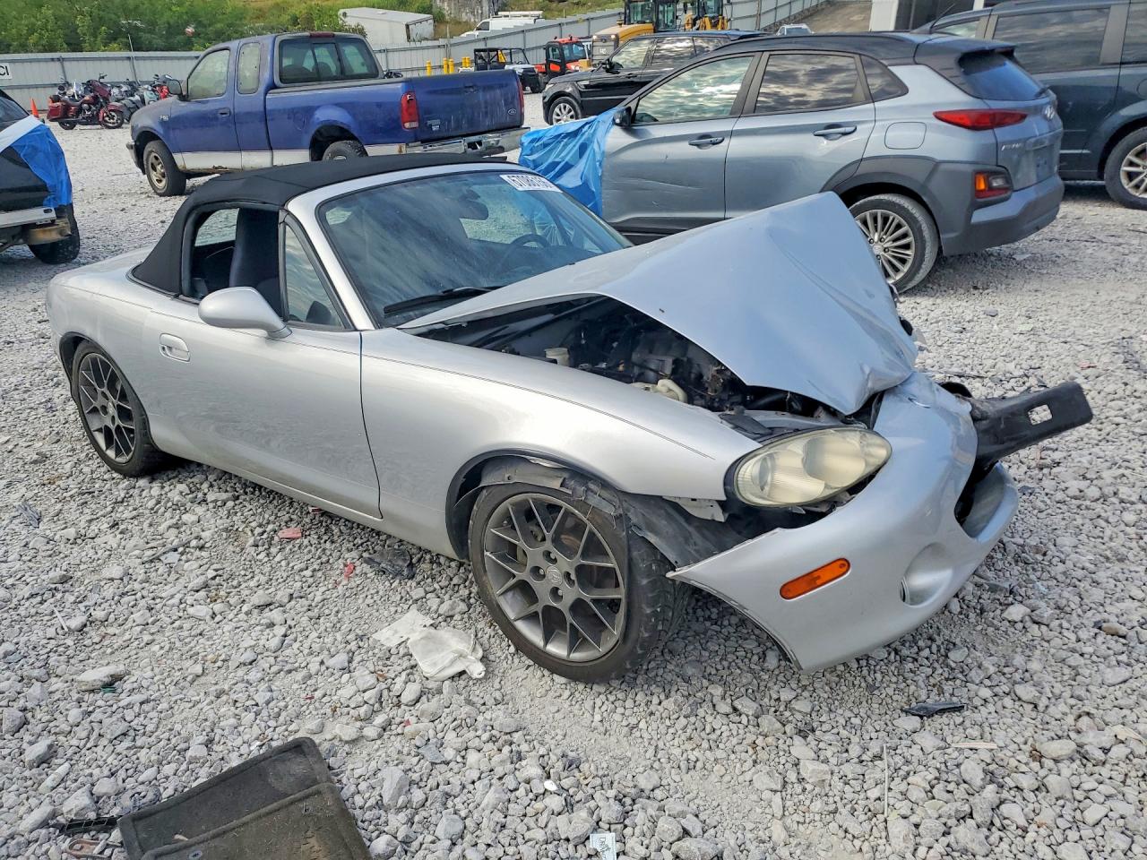 2004 Mazda Mx-5 Miata Base Silver vin: JM1NB353740401720