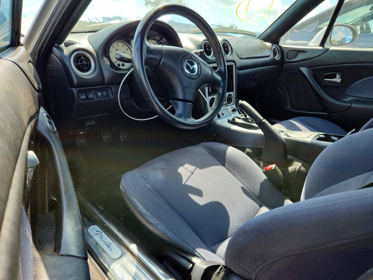 2004 Mazda Mx-5 Miata Base Silver vin: JM1NB353740401720