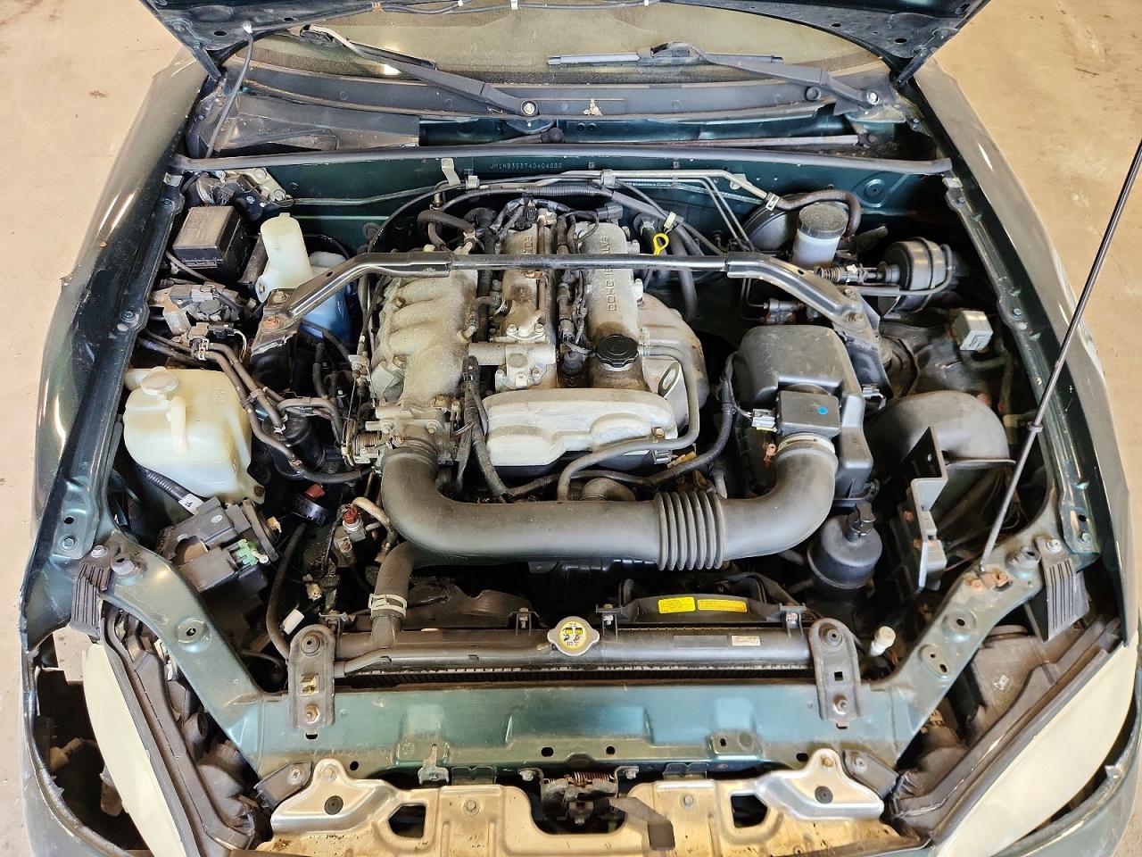 2004 Mazda Mx-5 Miata Base Green vin: JM1NB353740404052