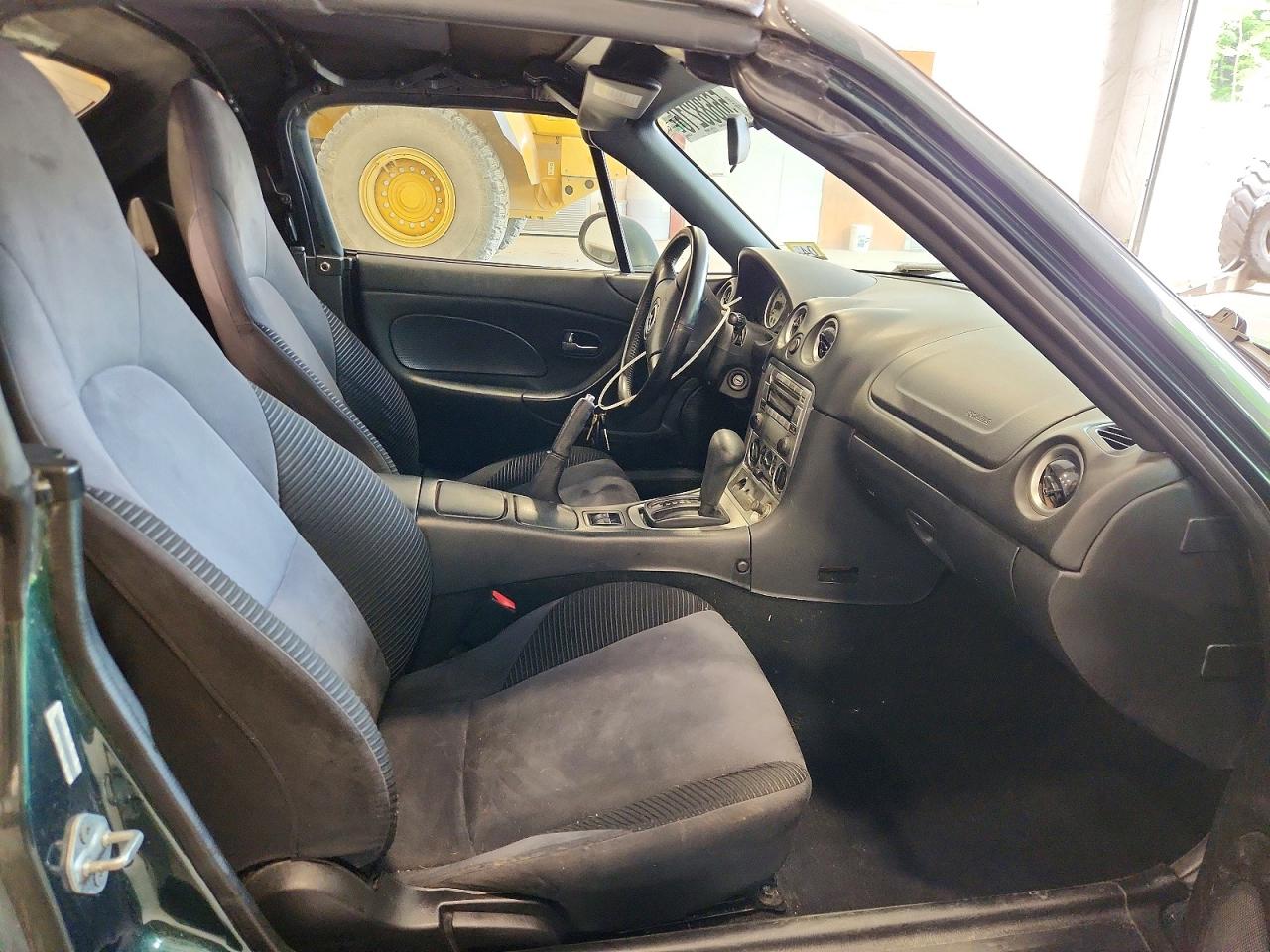 2004 Mazda Mx-5 Miata Base Green vin: JM1NB353740404052