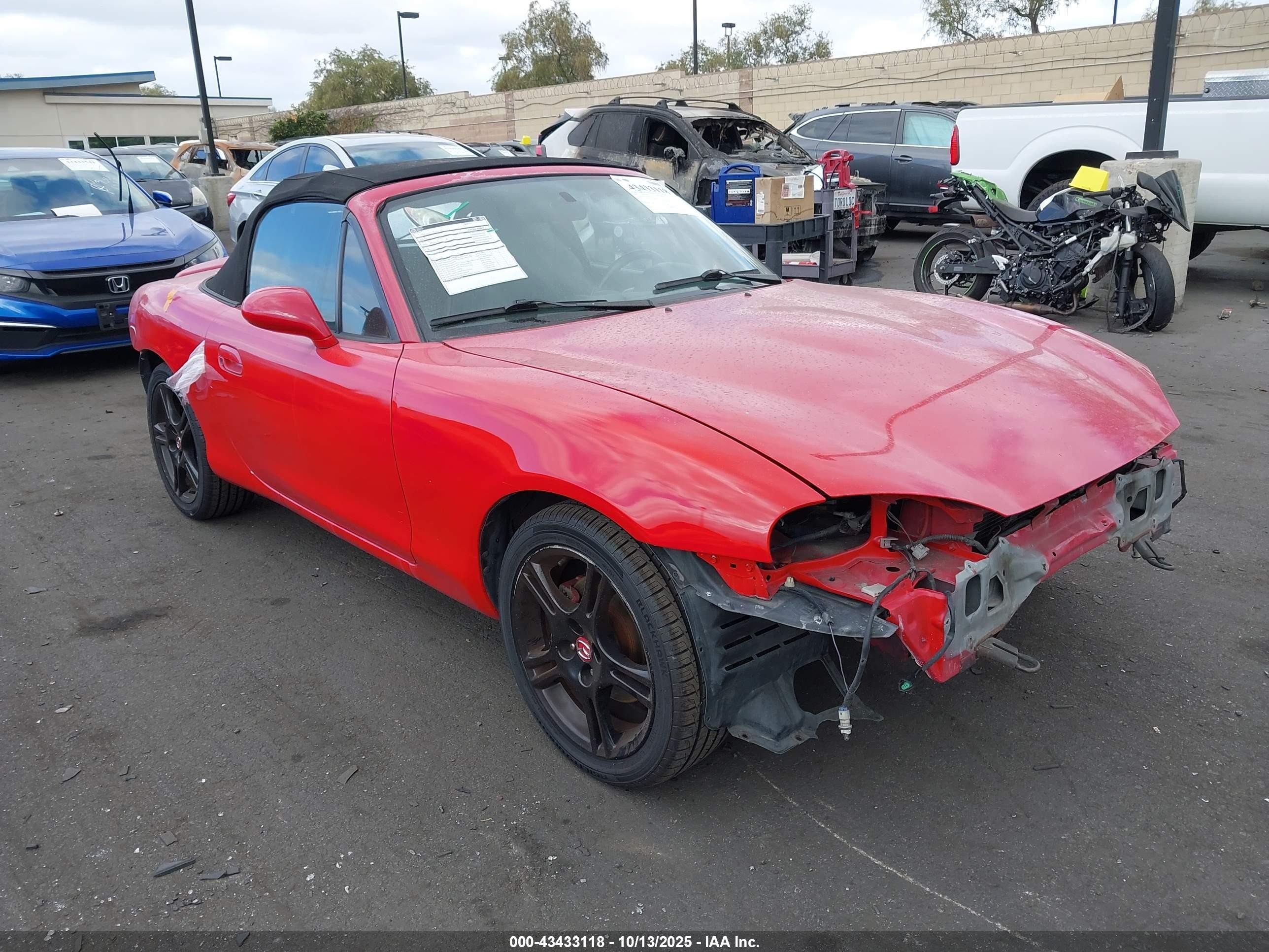 2005 Mazda Mx-5 Miata Cloth Red vin: JM1NB353750411018
