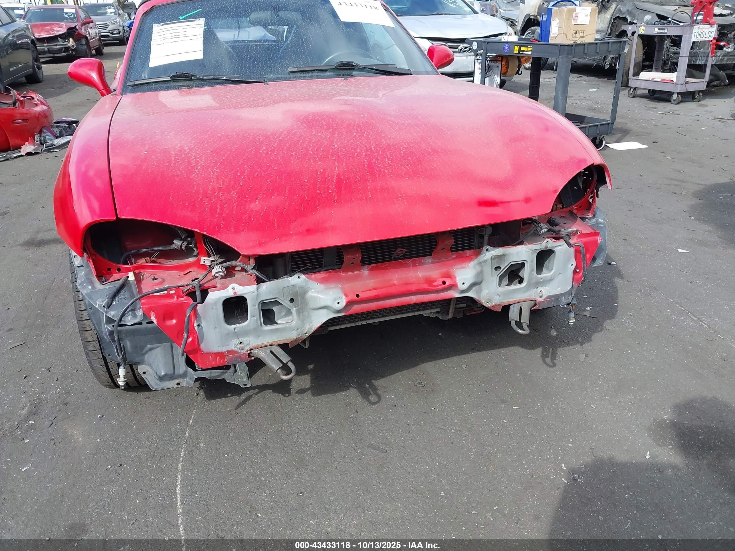 2005 Mazda Mx-5 Miata Cloth Red vin: JM1NB353750411018
